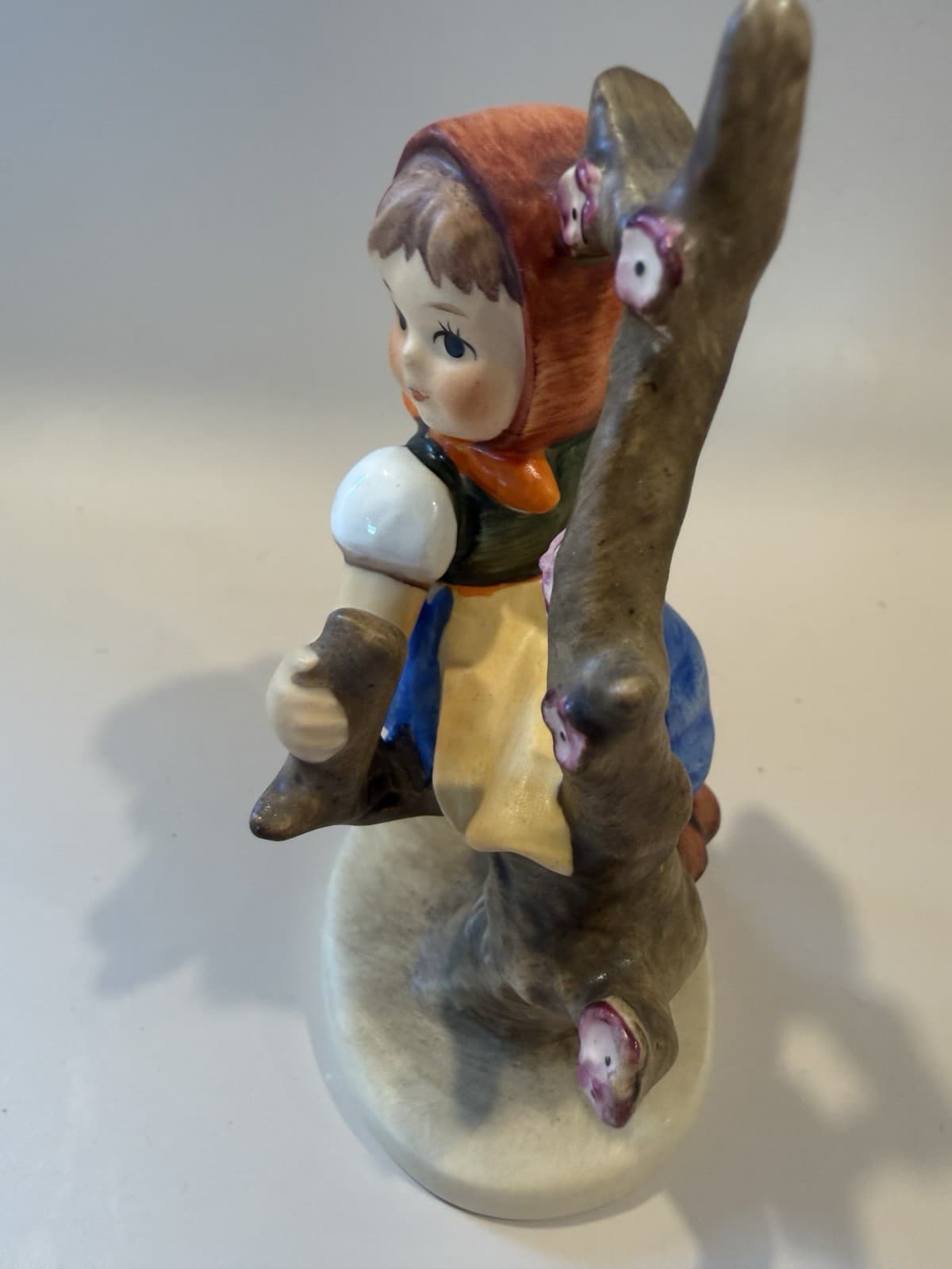 Goebel Hummel Figurine “Apple Tree Girl" - Thumbnail 4