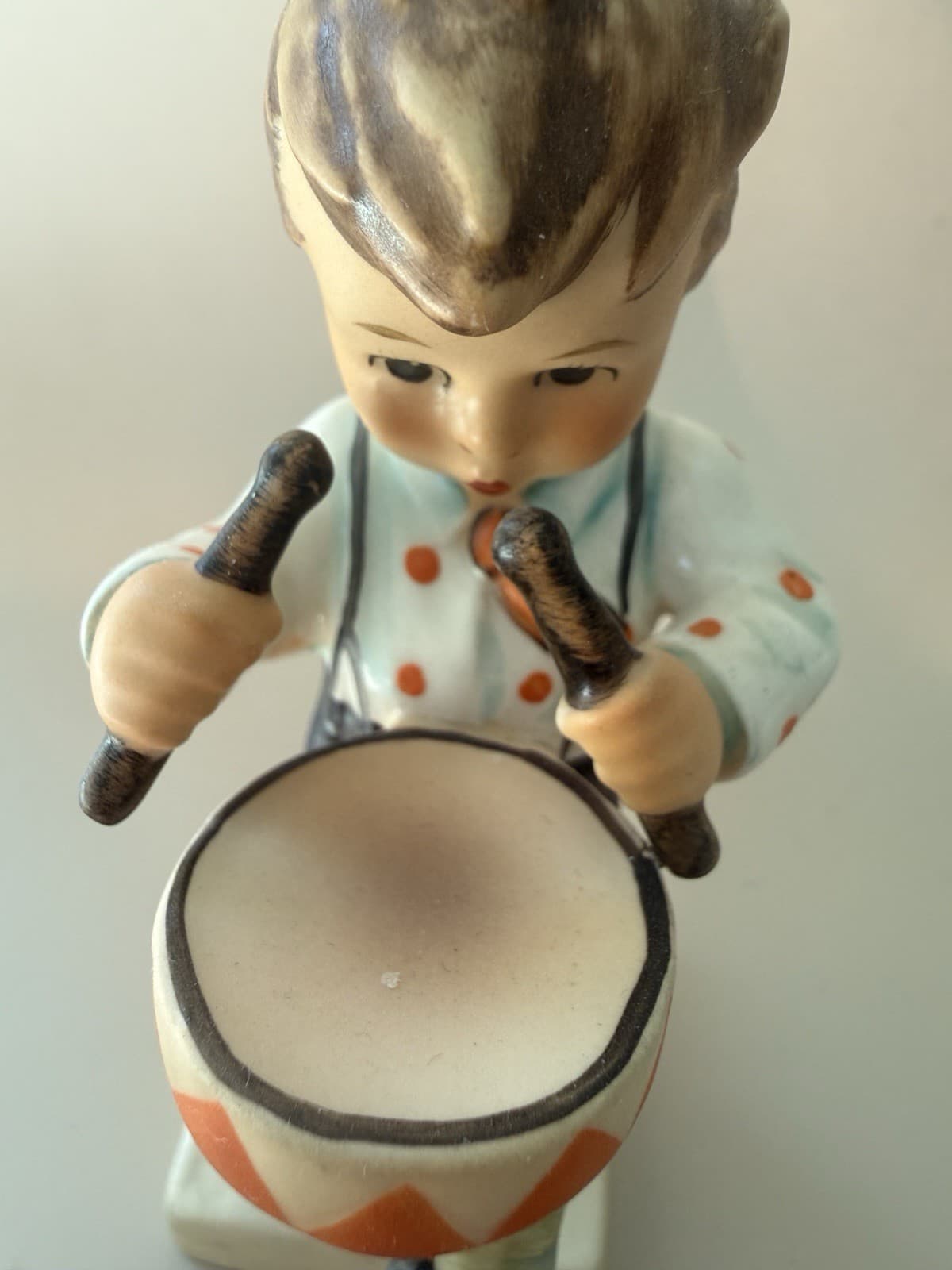 Goebel Hummel "Little Drummer" Porcelain Figurine of a Boy with a Drum - Thumbnail 3