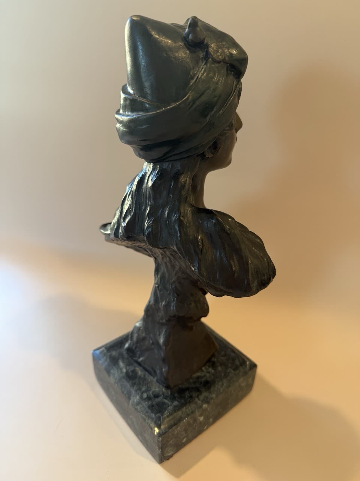 Vintage Bronze Bust Sculpture "Mlle et une Nuits" by Emmanuel Villanis - Thumbnail 8