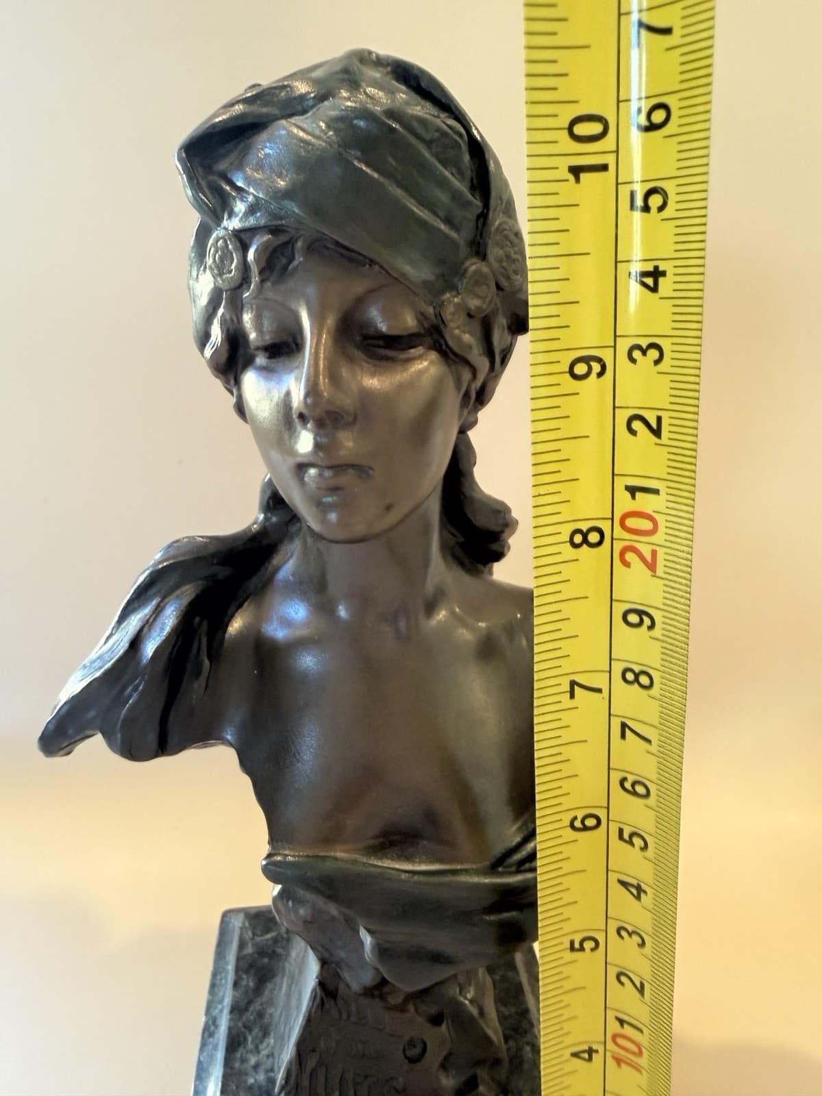 Vintage Bronze Bust Sculpture "Mlle et une Nuits" by Emmanuel Villanis - Thumbnail 15