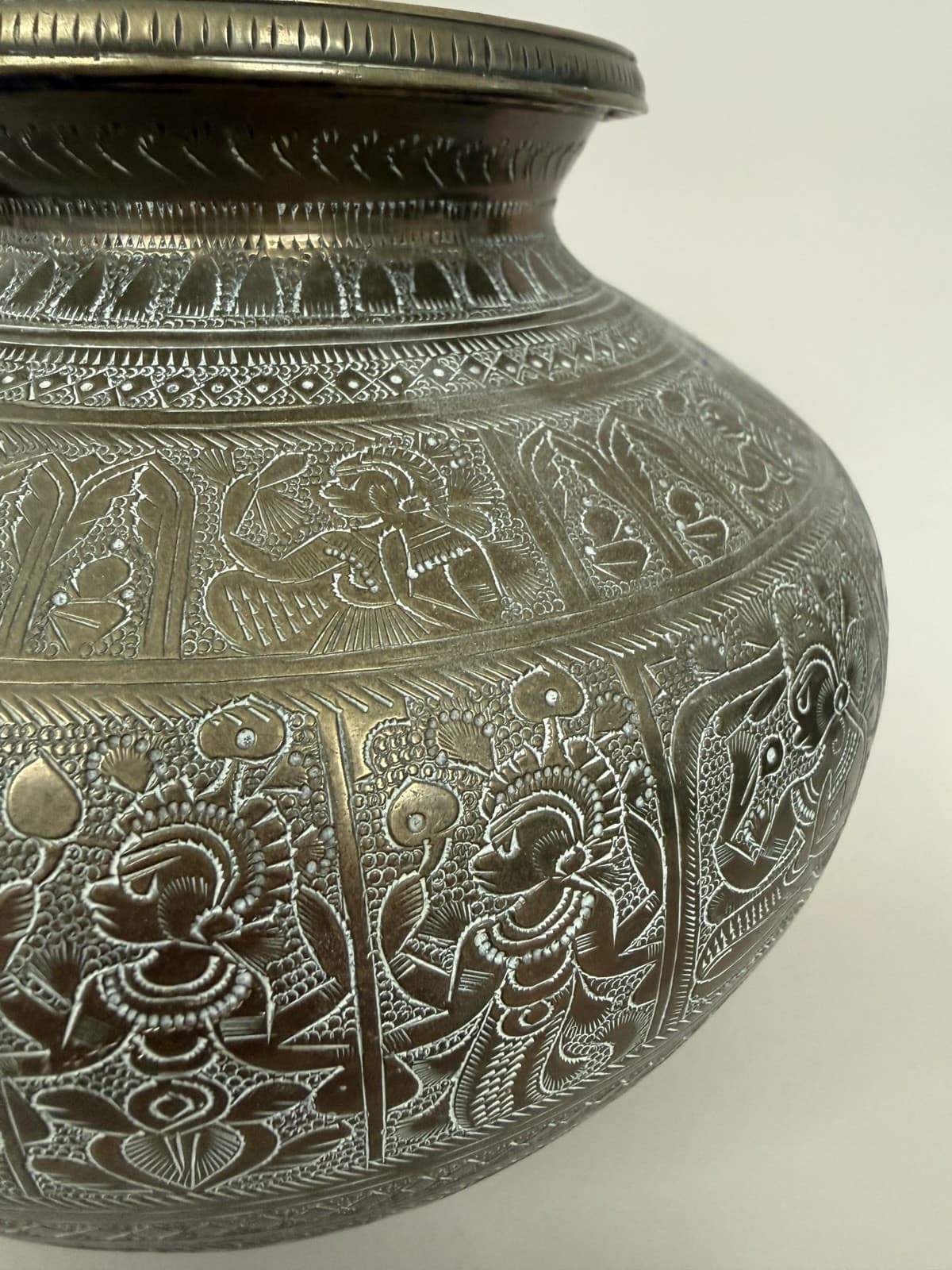 Vintage Hand Carved Indian Brass Lota Pot / Kalash - Thumbnail 3