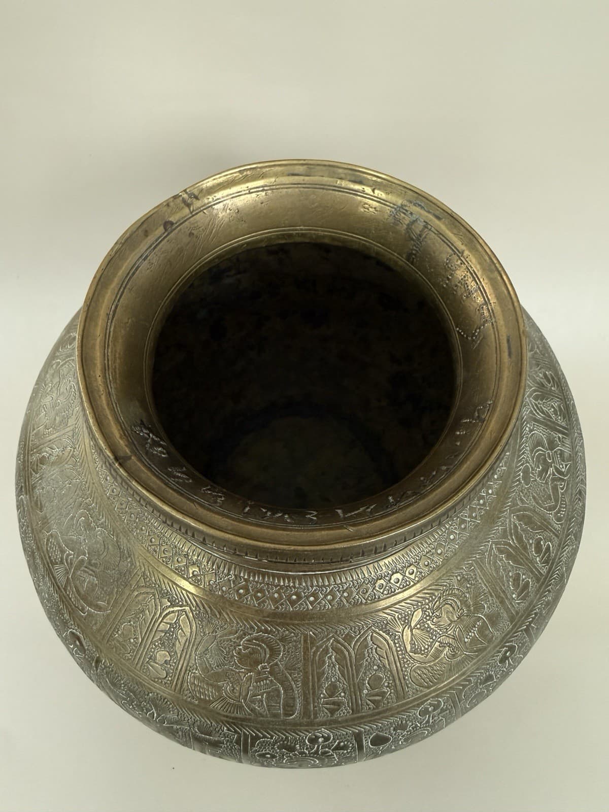Vintage Hand Carved Indian Brass Lota Pot / Kalash - Thumbnail 4