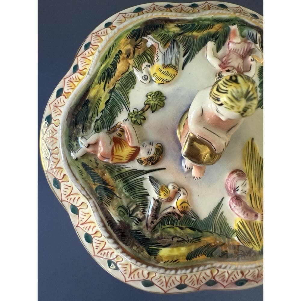 Vintage Italian Capodimonte Porcelain Lidded Box, Estate Find - Thumbnail 9