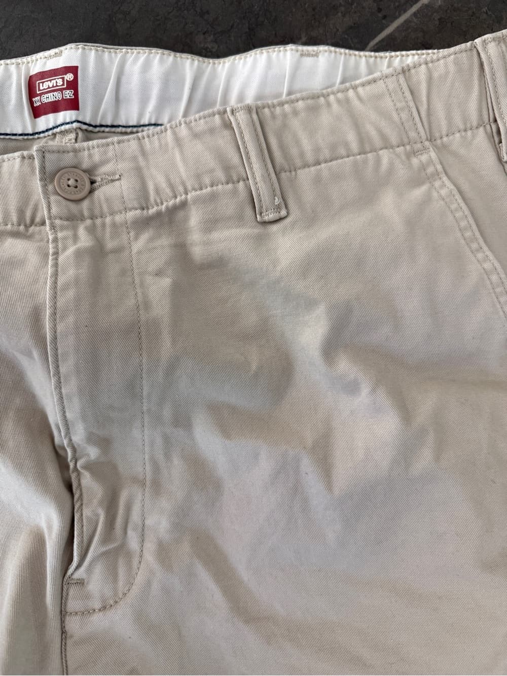 Levi's Men's Casual Khaki Shorts Size XL - Thumbnail 4