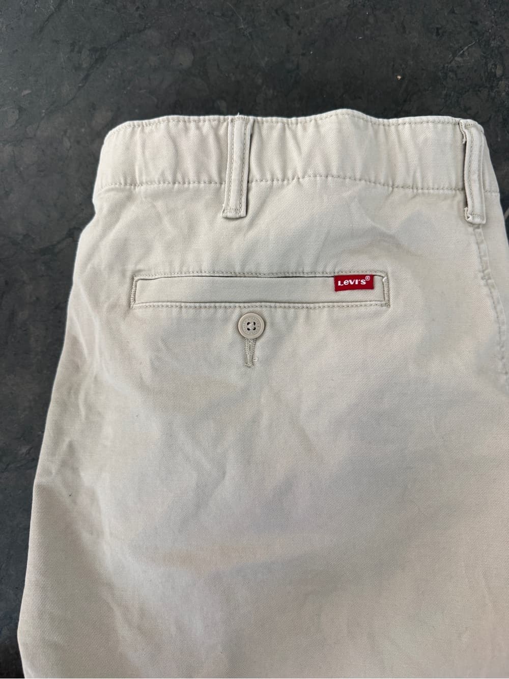 Levi's Men's Casual Khaki Shorts Size XL - Thumbnail 6