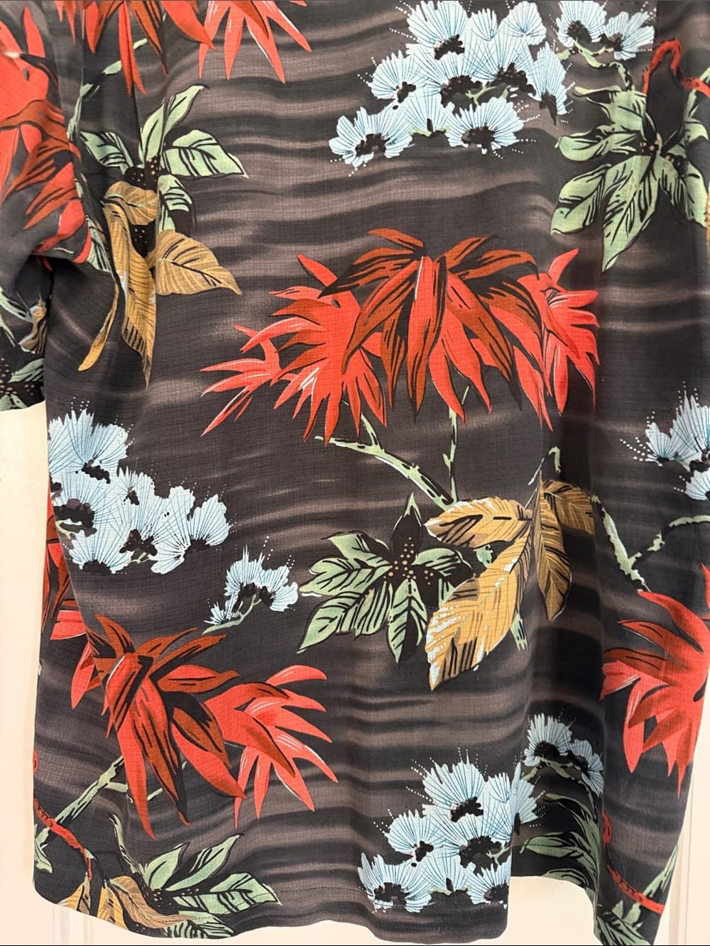 Men's Tommy Bahama Black Tropical Button-Up Shirt with Red & Blue Florals XL - Thumbnail 8