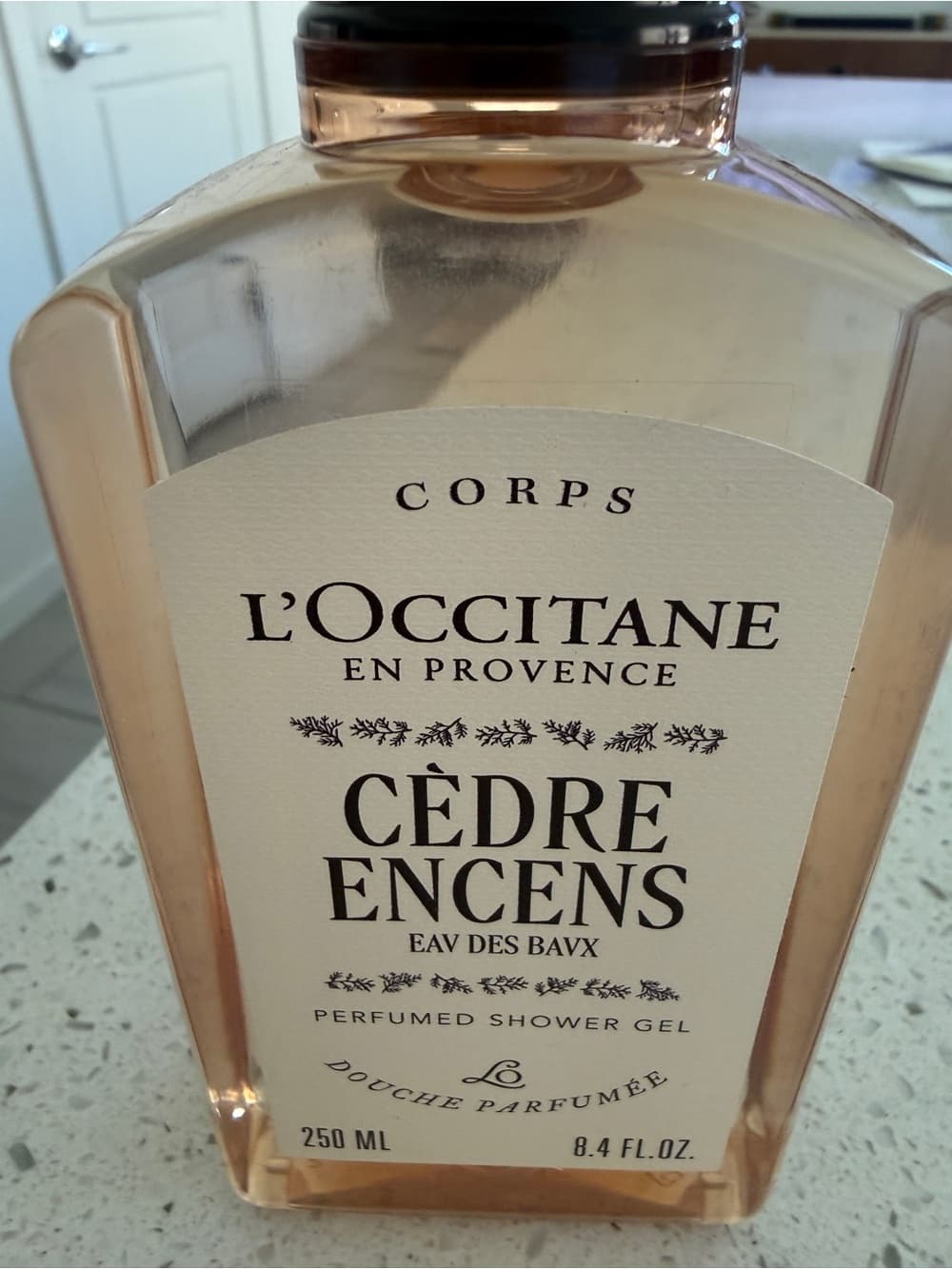 L'OCCITANE Cèdre Encens Shower Gel 8.4oz - Thumbnail 2