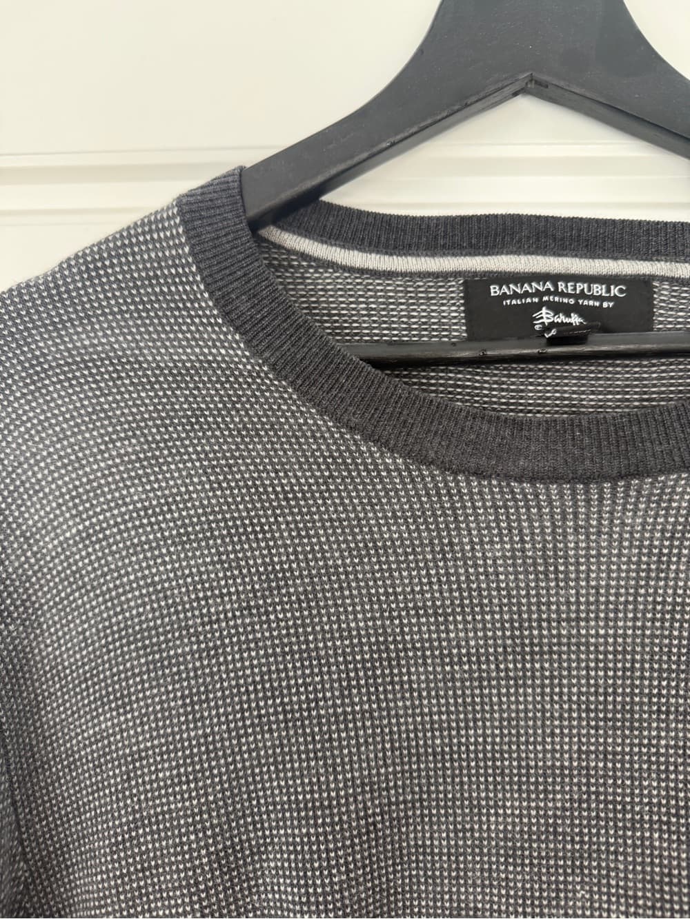 Banana Republic Men's Gray Textured Crewneck Merino Wool Sweater - Thumbnail 3
