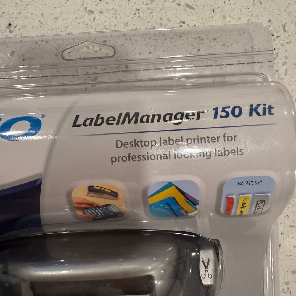 Dymo LabelManager 150 with Black and White Design - Thumbnail 5