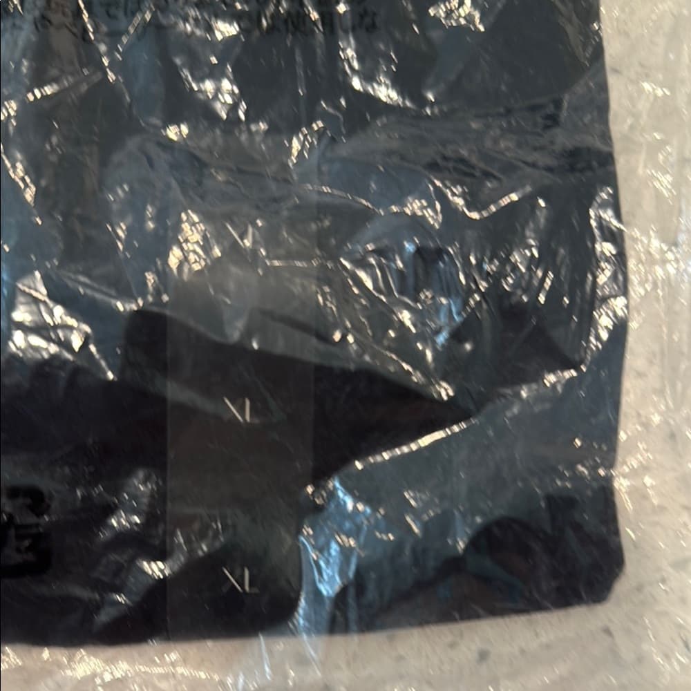 Banana Republic Black Performance T-shirt - Thumbnail 2