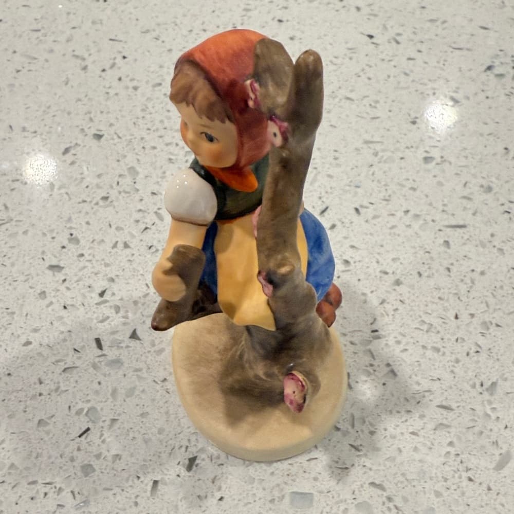 Goebel Hummel Figurine - Thumbnail 2
