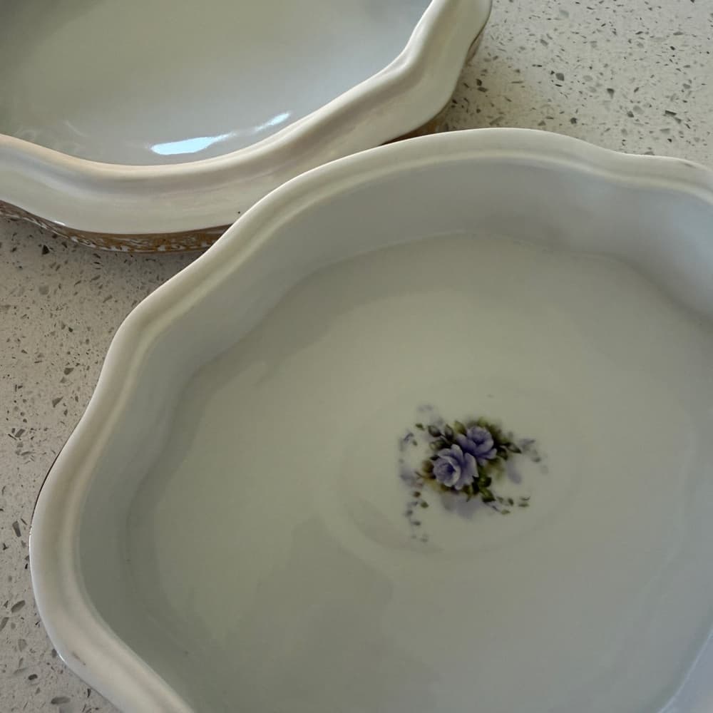 Porcelain Jewelry Box with Purple Roses and Gold Trim - Thumbnail 7