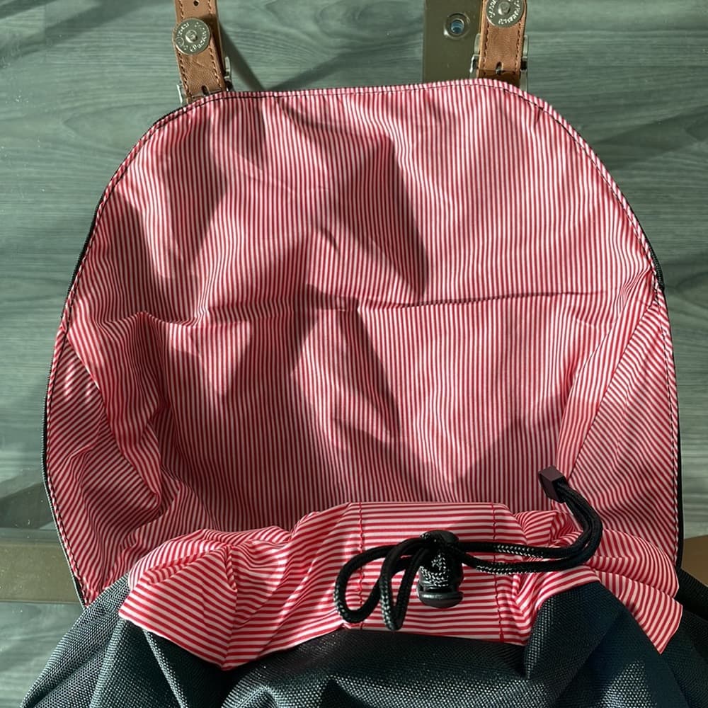 Herschel Retreat Backpack in Black - Thumbnail 7
