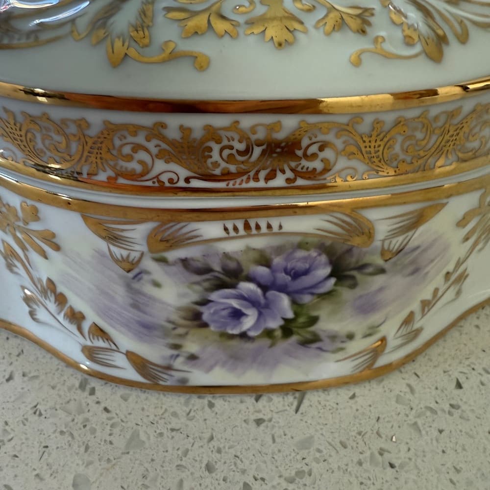 Porcelain Jewelry Box with Purple Roses and Gold Trim - Thumbnail 3