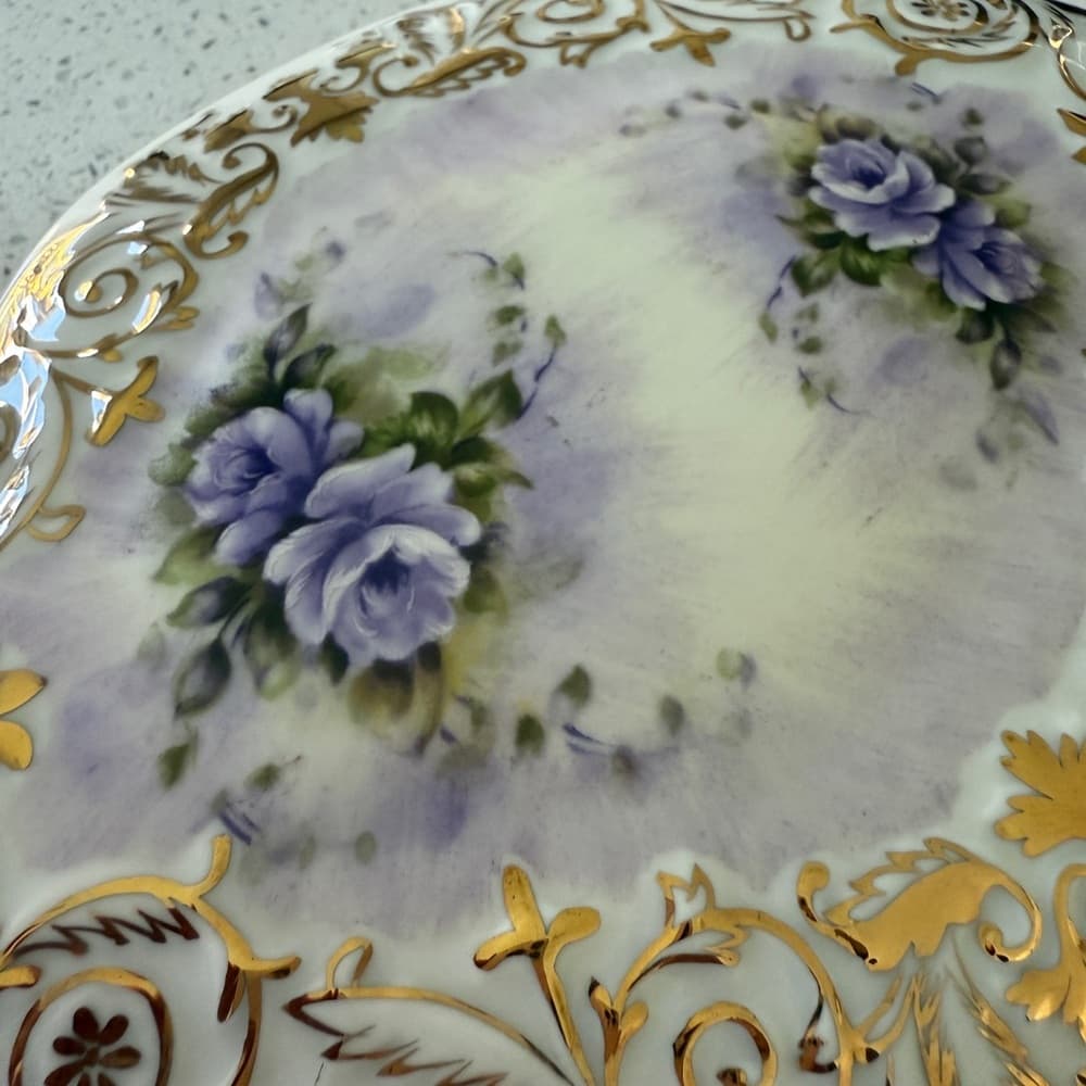 Porcelain Jewelry Box with Purple Roses and Gold Trim - Thumbnail 5
