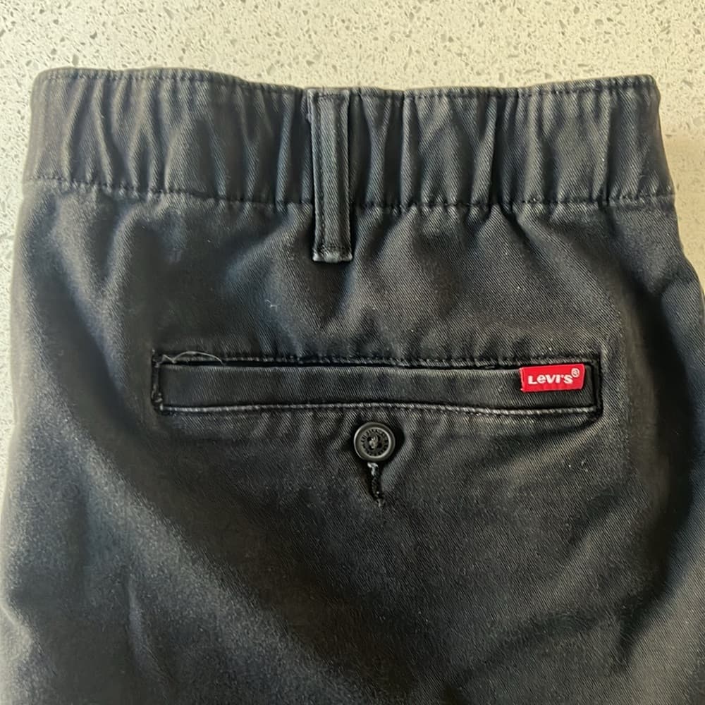 Levi’s Men’s Drawstring Shorts in Black - Thumbnail 4