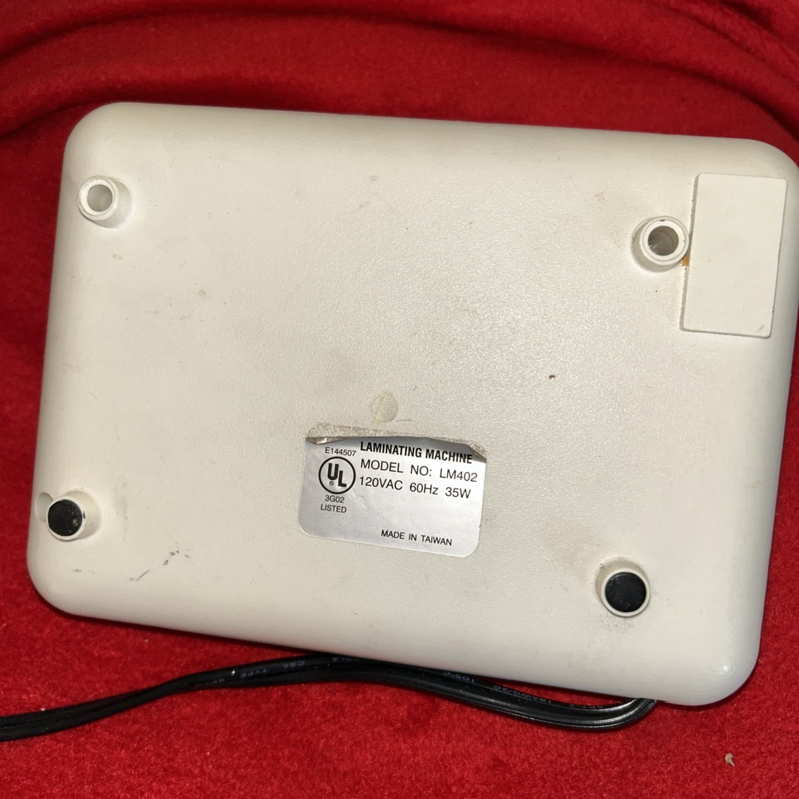 PRE OWNED Aurora Desktop Laminator LM402 - Thumbnail 2
