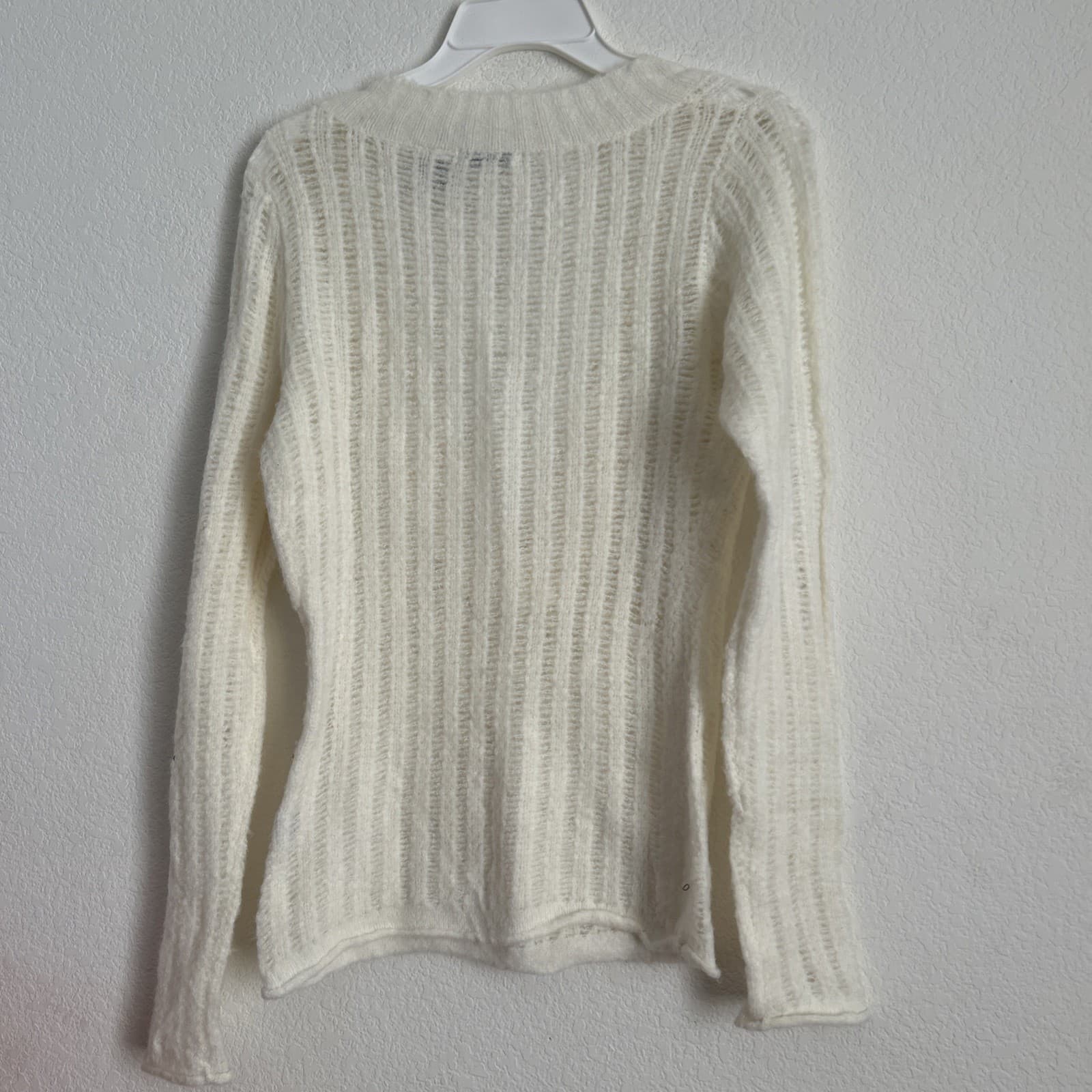 Women’s Energize Medium Ivory Sweater NWOT - Thumbnail 3