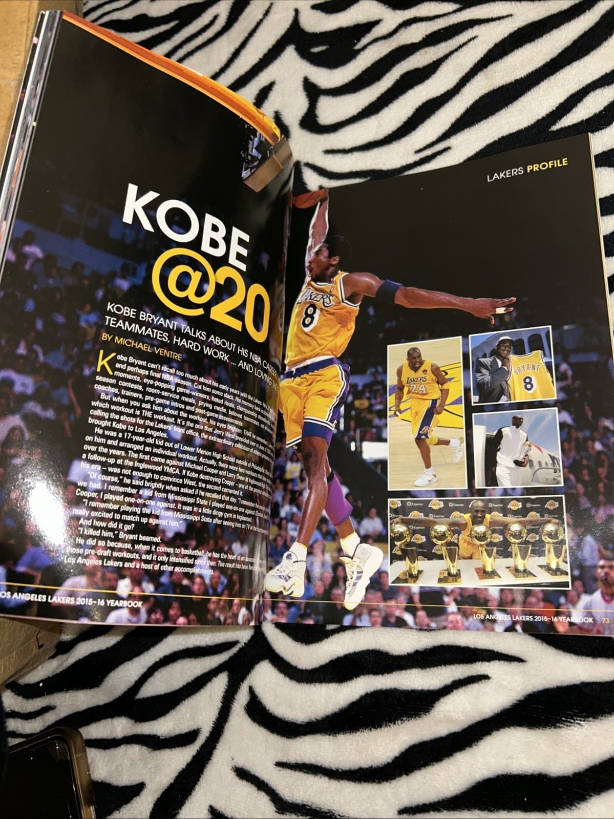 2015-16 LOS ANGELES LAKERS YEARBOOK 2016 KOBE BRYANT - Thumbnail 5