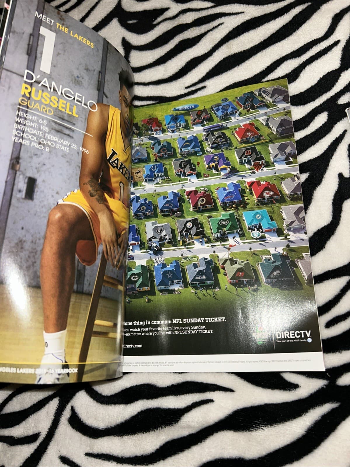 2015-16 LOS ANGELES LAKERS YEARBOOK 2016 KOBE BRYANT - Thumbnail 3