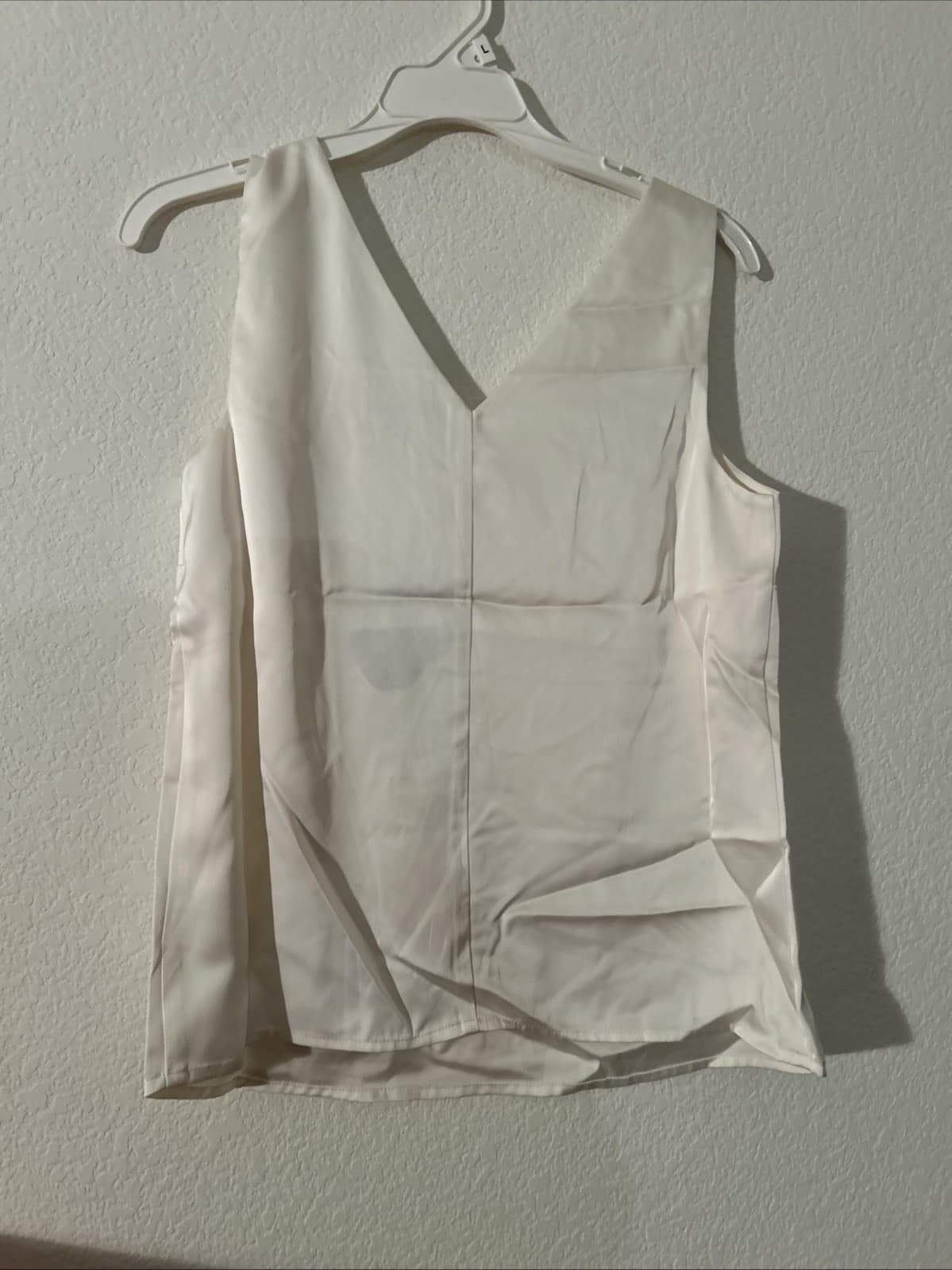 Women’s Whisper White tank Top NWT XS Scoop - Thumbnail 3