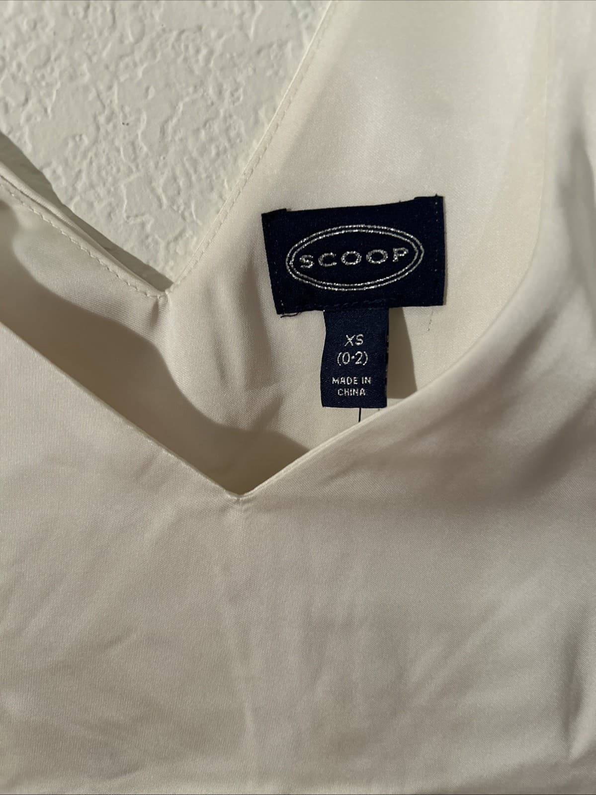 Women’s Whisper White tank Top NWT XS Scoop - Thumbnail 2
