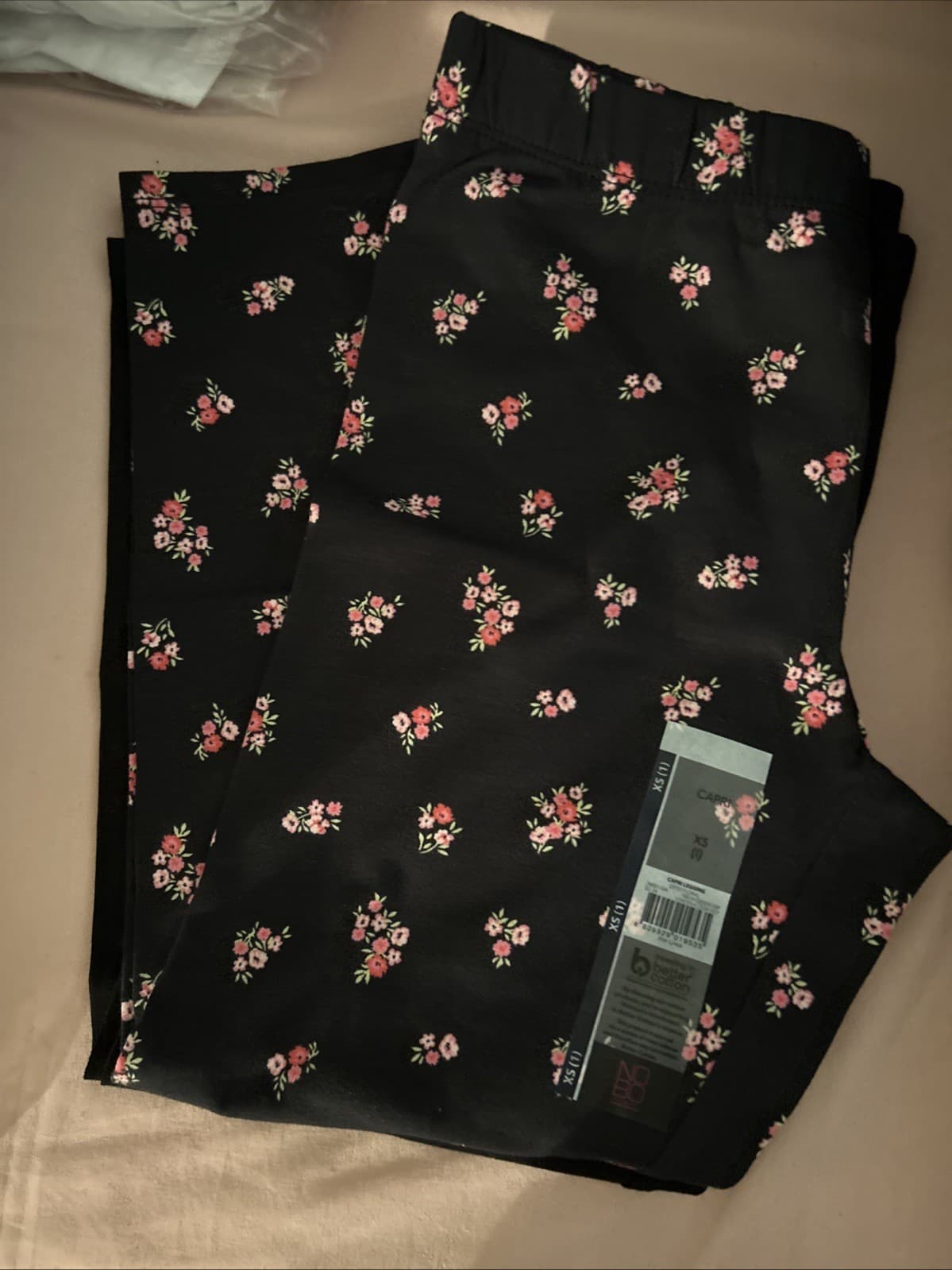Girls 3 Pack Capris NWT Size XS (1) No Boundaries - Thumbnail 2