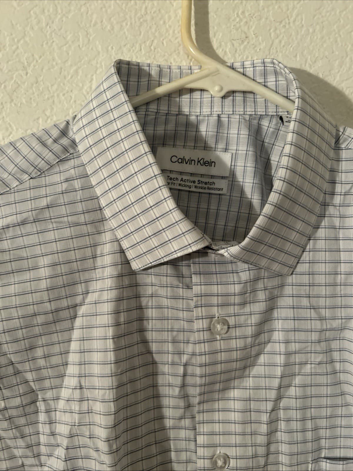 Calvin Klein Tech Active Stretch Men’s Button Down NWOT Large 16-16 1/2 34/35 - Thumbnail 2
