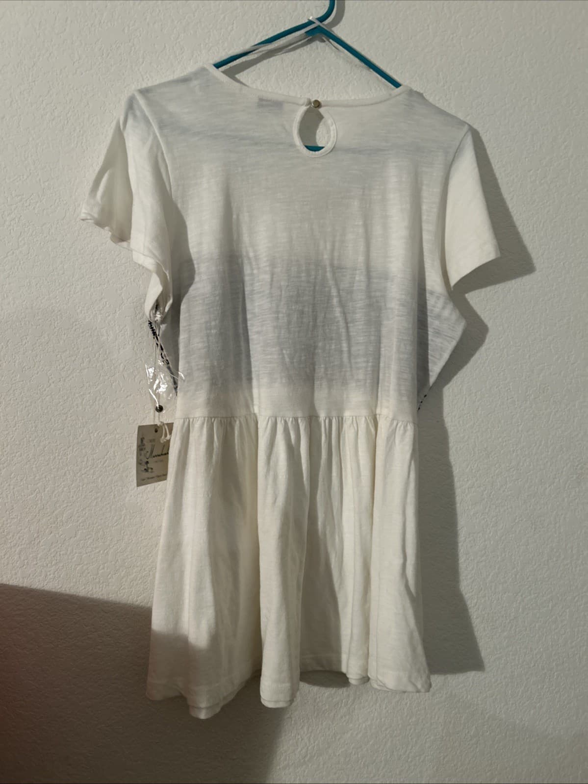 Women’s Medium Short Sleeve Top NWT - Thumbnail 4