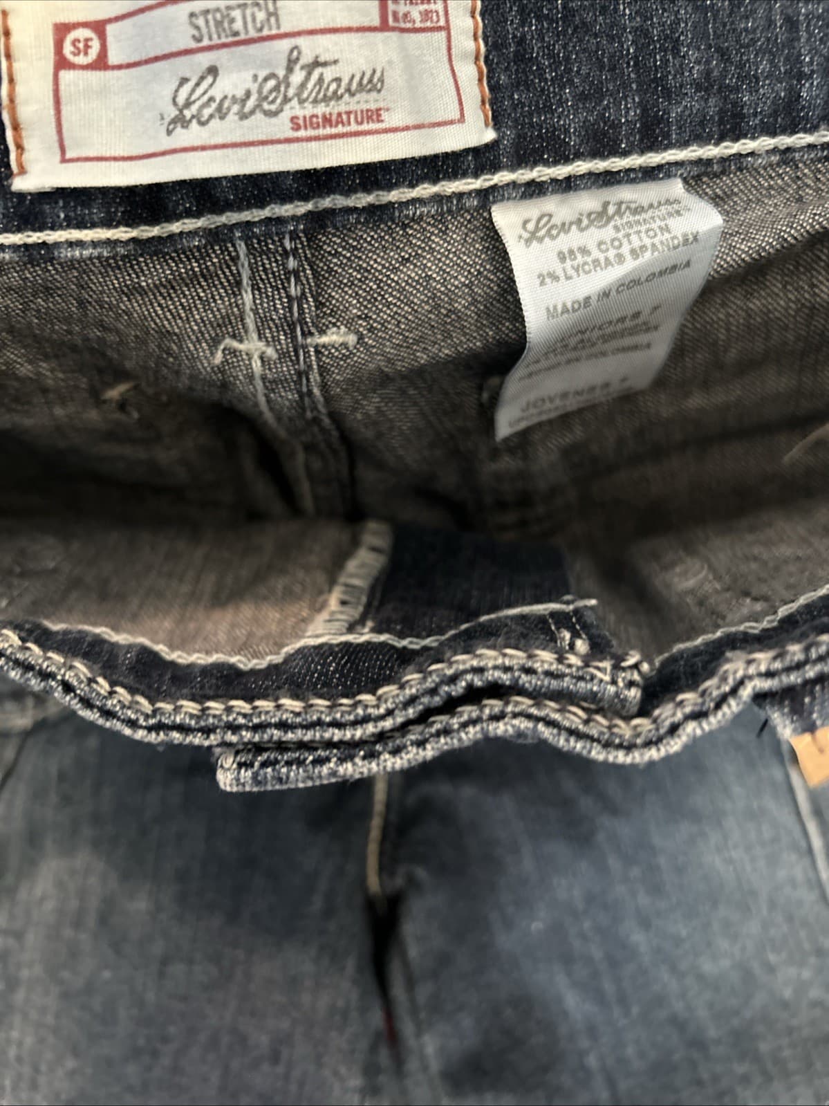 Juniors Size 7 Denim Levi Strauss Signature Pintuck Capri NWT Denim Jeans Stretc - Thumbnail 4