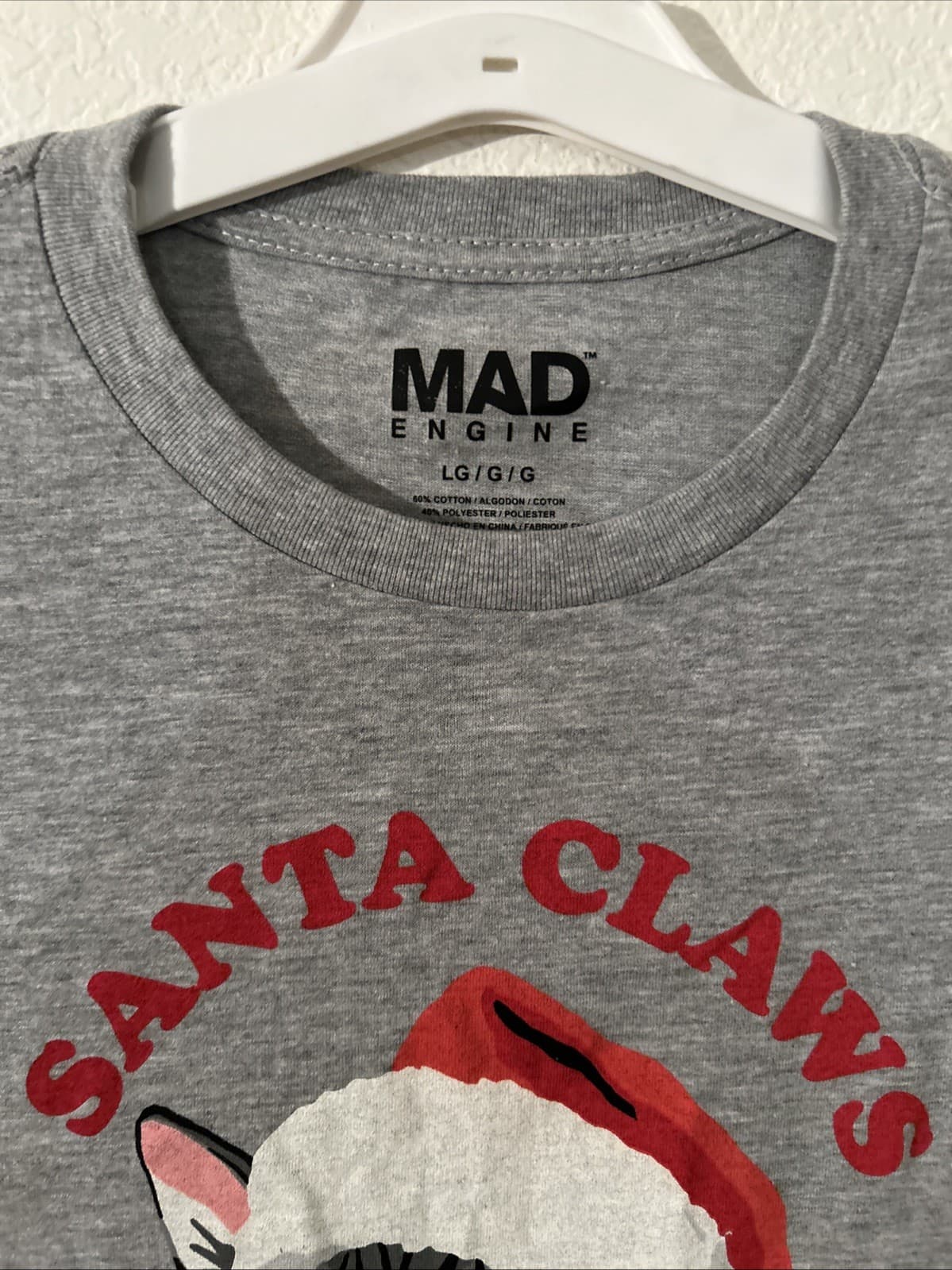 Men’s Santa Claws Is Coming To Town Tshirt Nwot Large Gray - Thumbnail 2
