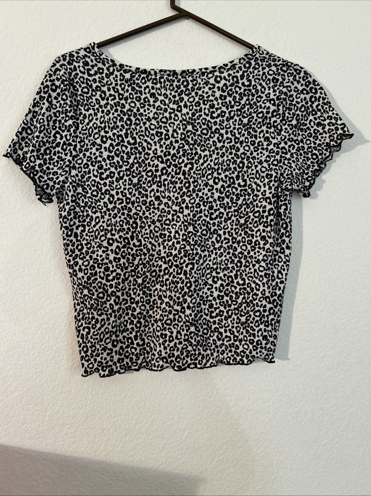Women’s Large Top Short Sleeve Olivia Rae NWOT - Thumbnail 3