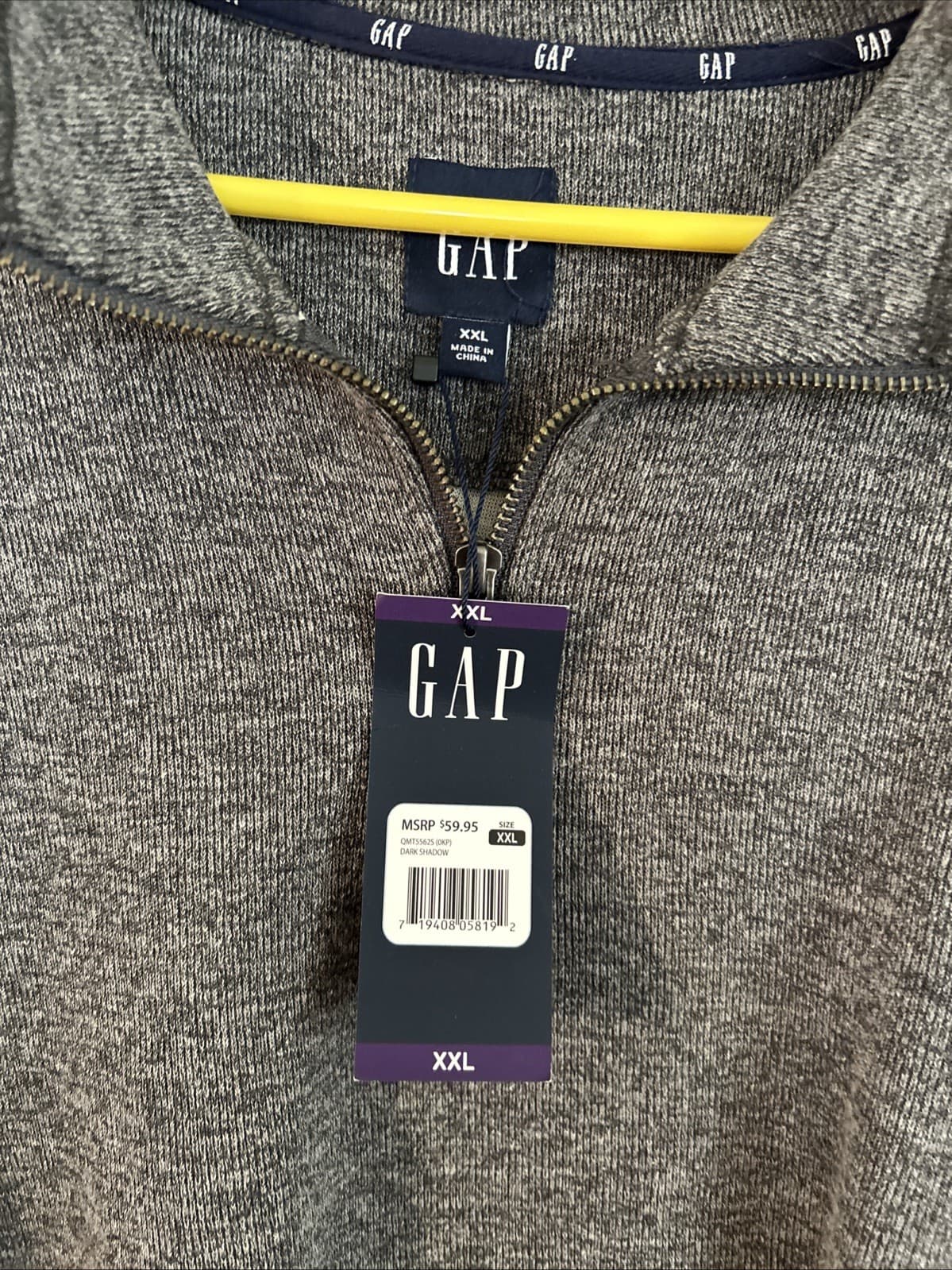 Men’s gap XXL sweater half zip pullover NWT - Thumbnail 2