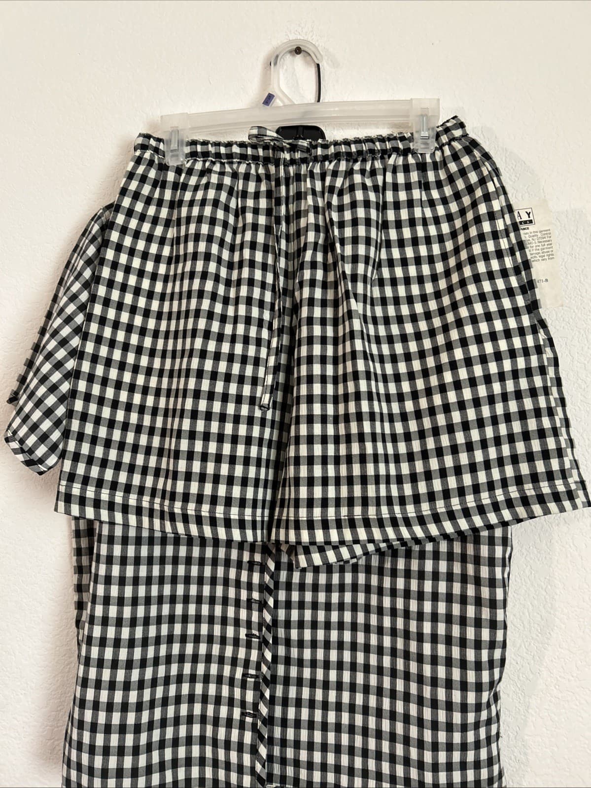 Women’s Two-Piece Medium Short Set NWT Relay Classic - Thumbnail 2