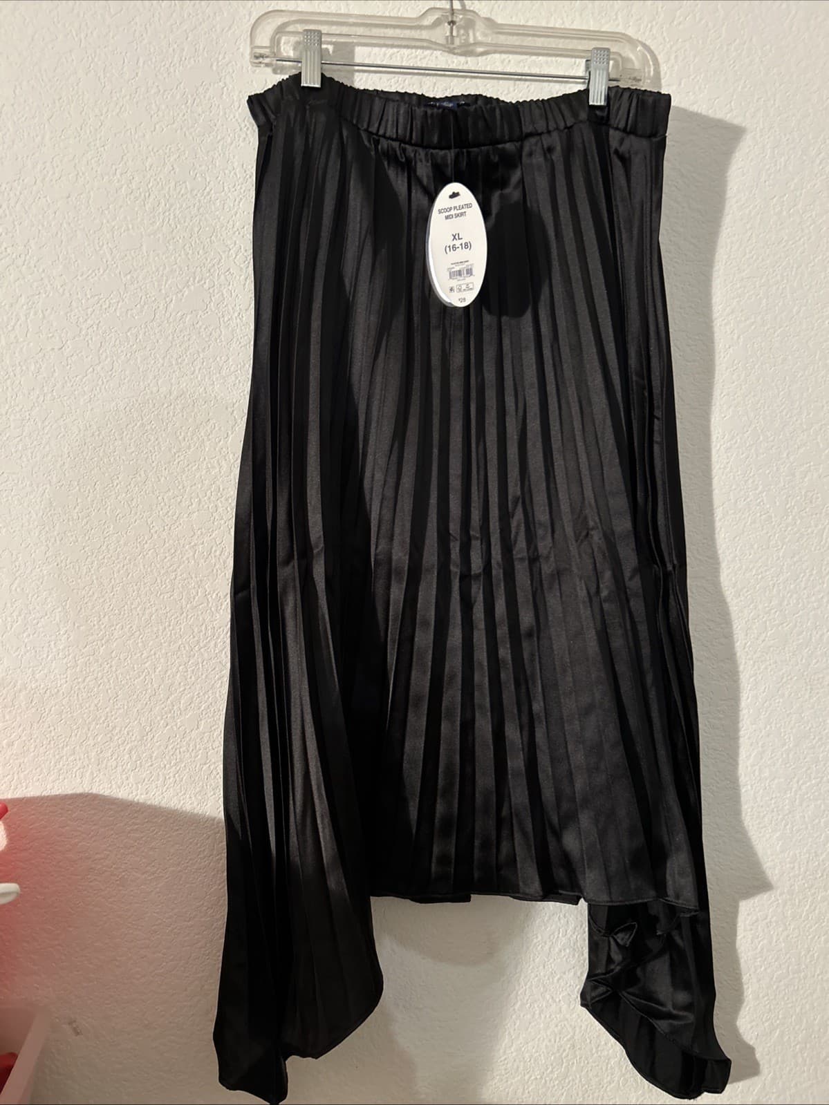 Women’s Midi Scoop Pleated Skirt Black NWT XL(16-18)
