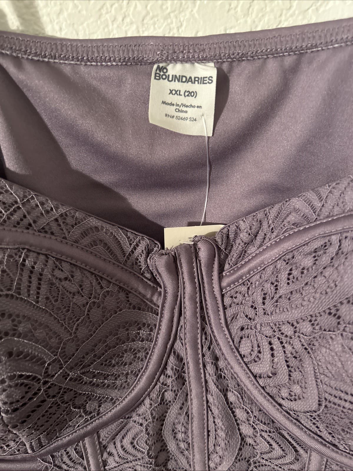 Women’s Lace Trim Corset XXL (20) NWT Plum No Boundaries - Thumbnail 4