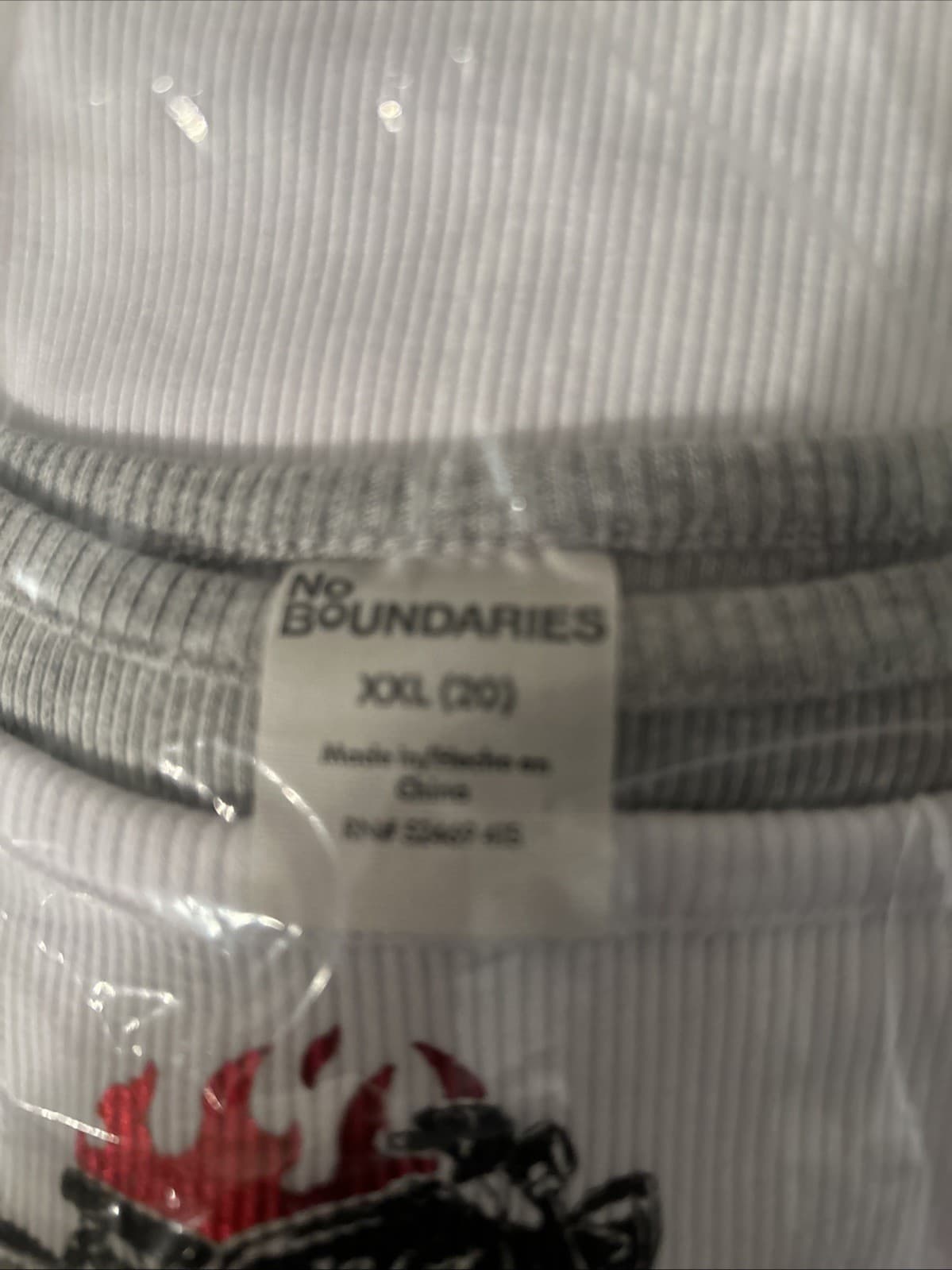 Women’s Graphic Cami XXL (20) NWT No Boundaries - Thumbnail 3