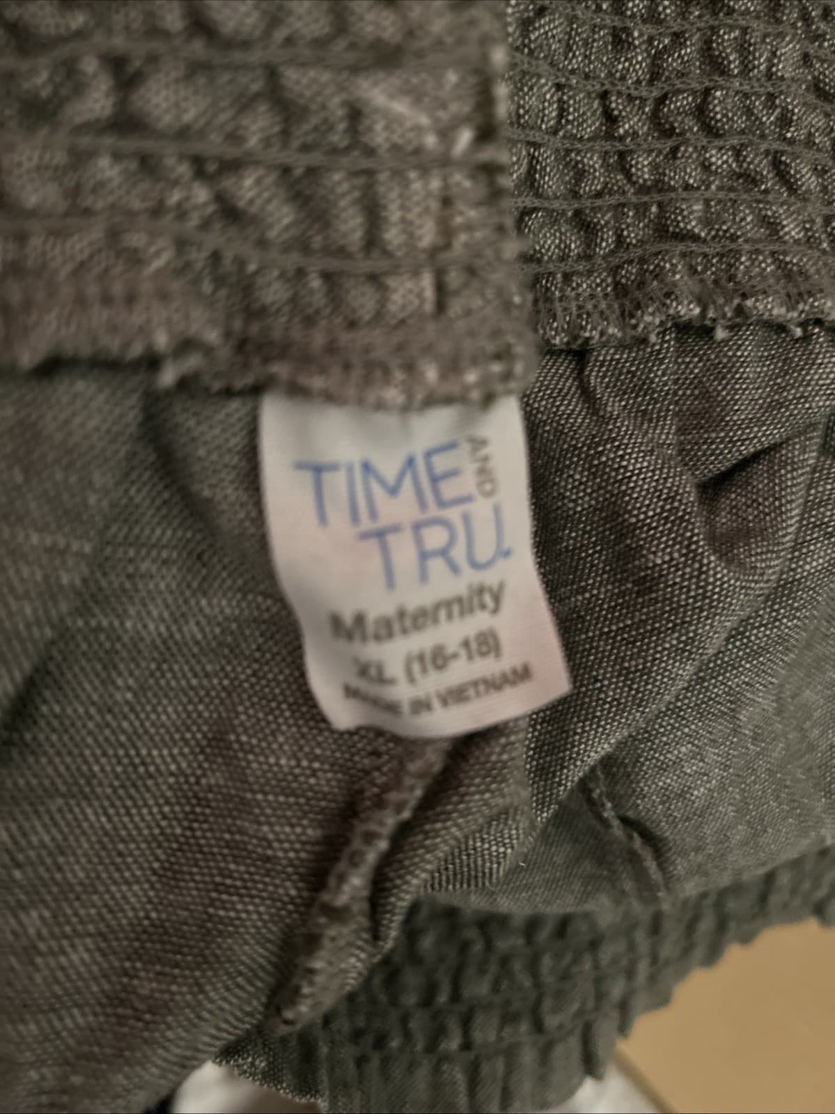 Smocked Waist Shorts NWT Maternity XL (16-18) Green Time And Tru - Thumbnail 4