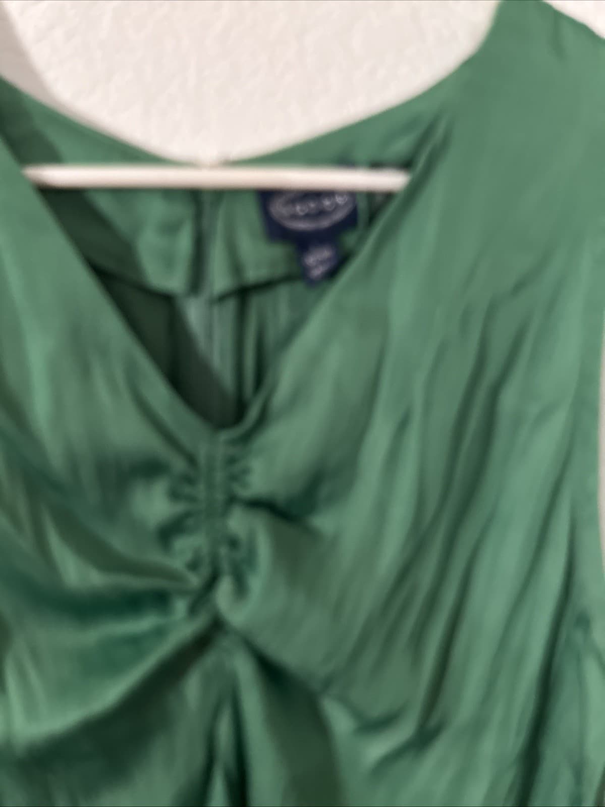 Women’s Scoop Vneck Shirted Tan Top NWT Large (12-14) Green - Thumbnail 2