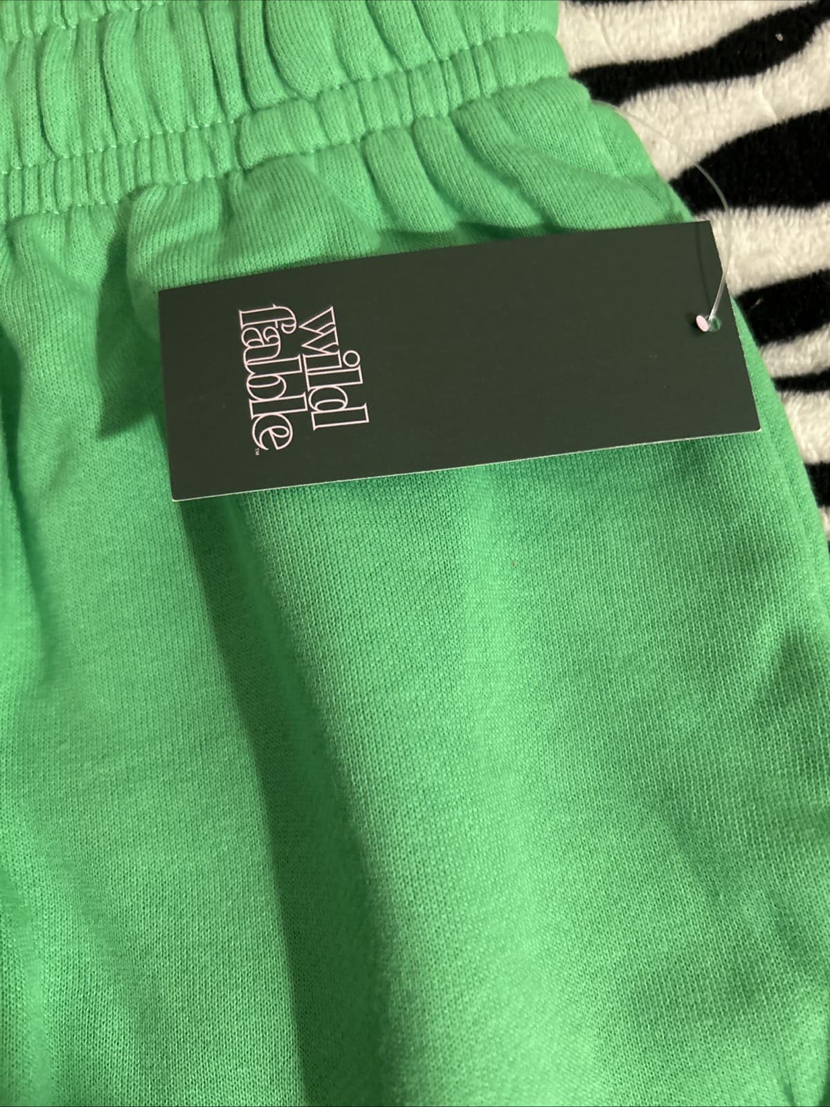 Women’s Vibrant Green Shorts Oahu Honolulu NWT 2X Wild Fable - Thumbnail 4