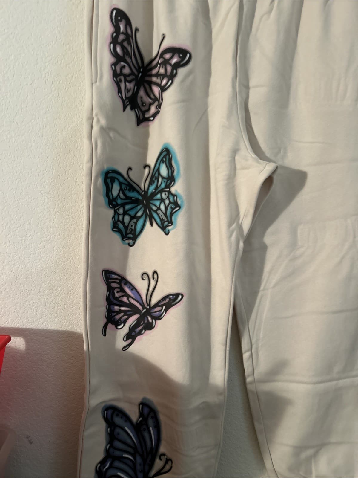 Women’s Light Beige Butterfly 1X Sweat Pants NWT Wild Fable - Thumbnail 2