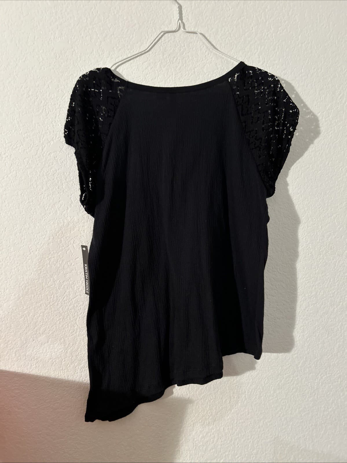 Women’s Medium Top Slanted Nwt Kristin Nicole - Thumbnail 3