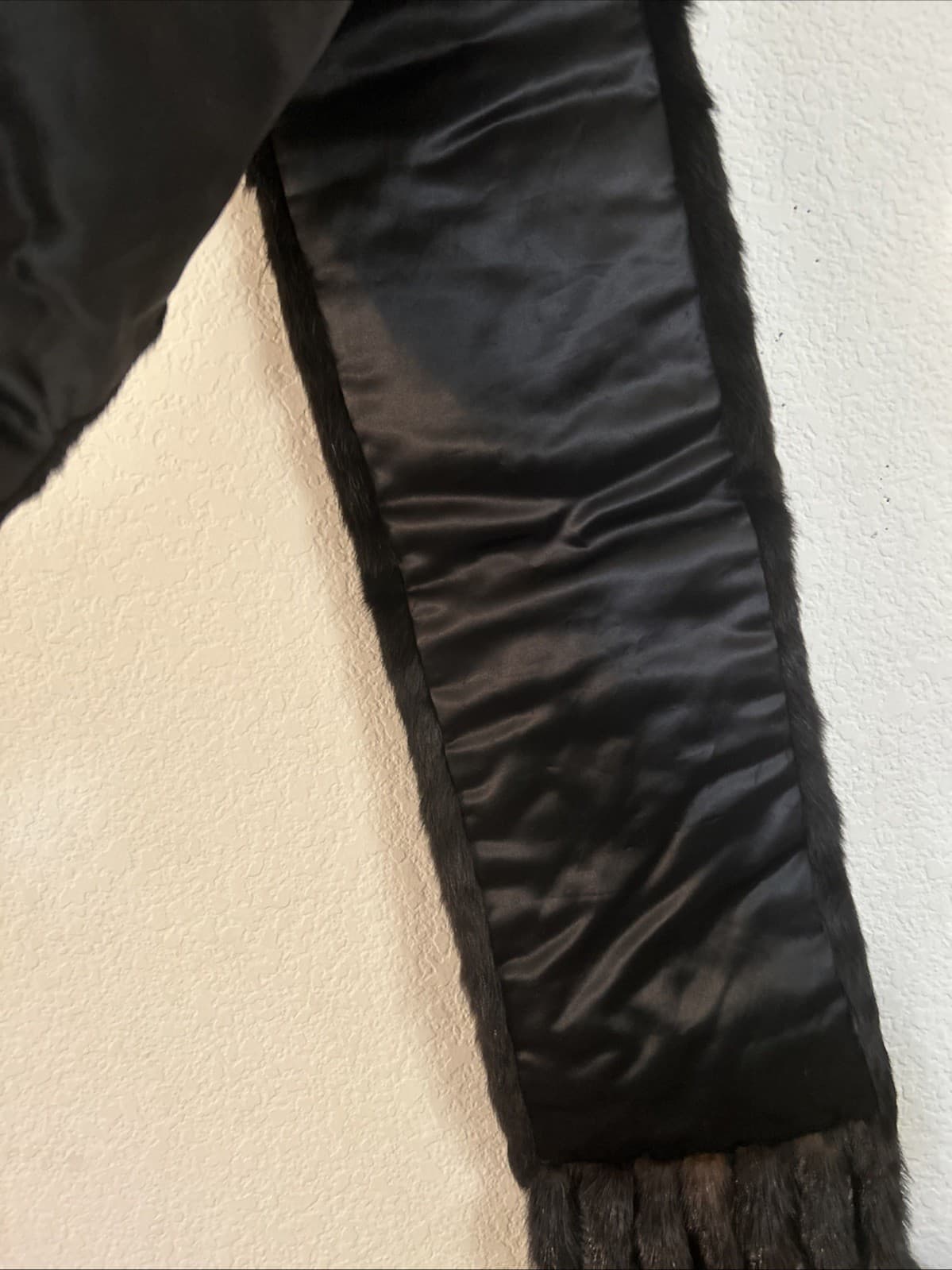 Black Off Shoulder Shawl Faux Fur - Thumbnail 3