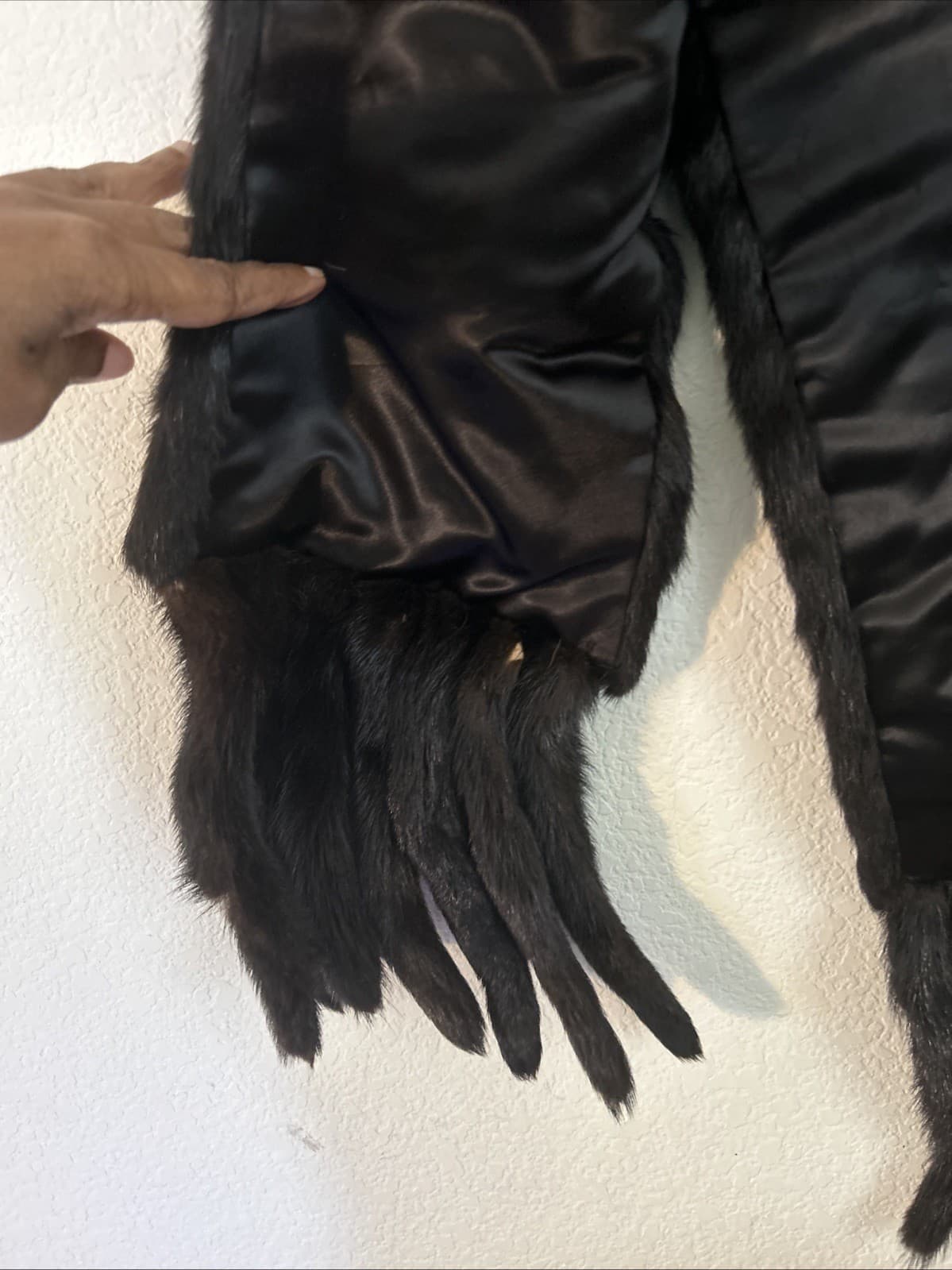 Black Off Shoulder Shawl Faux Fur - Thumbnail 4