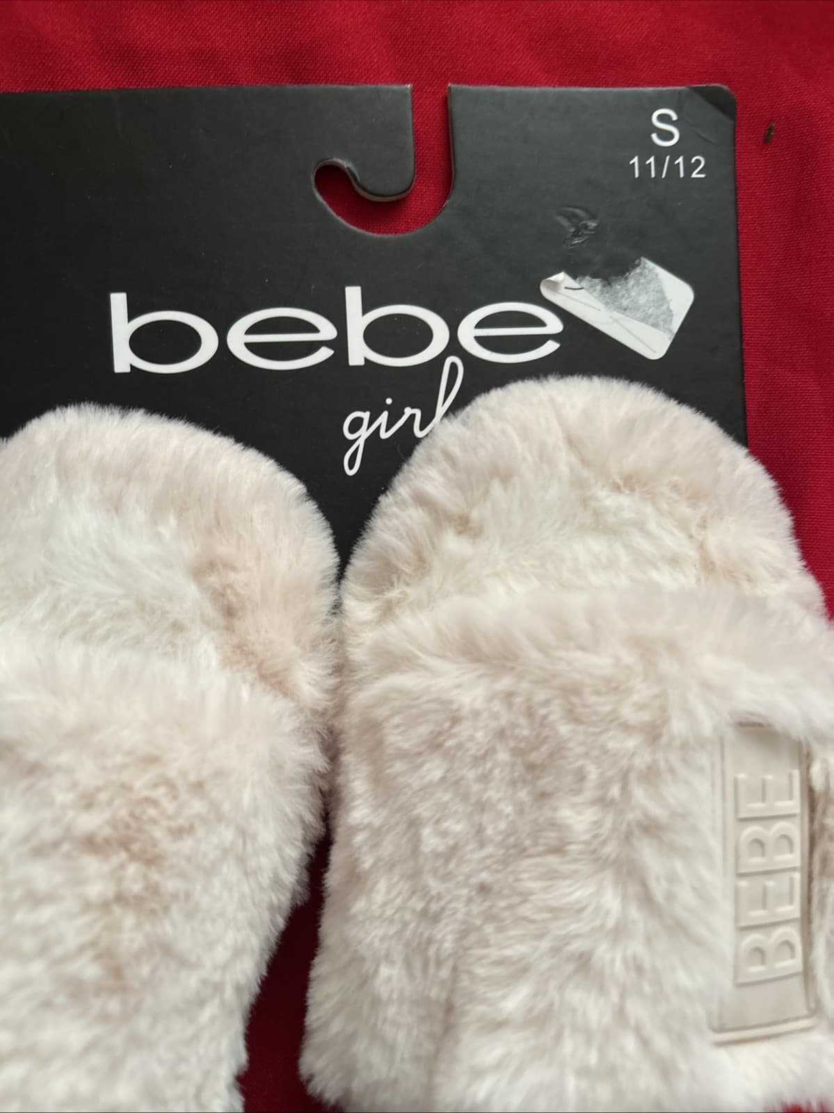 Girls Bebe Slippers Small 11/12 NWT Ivory - Thumbnail 2