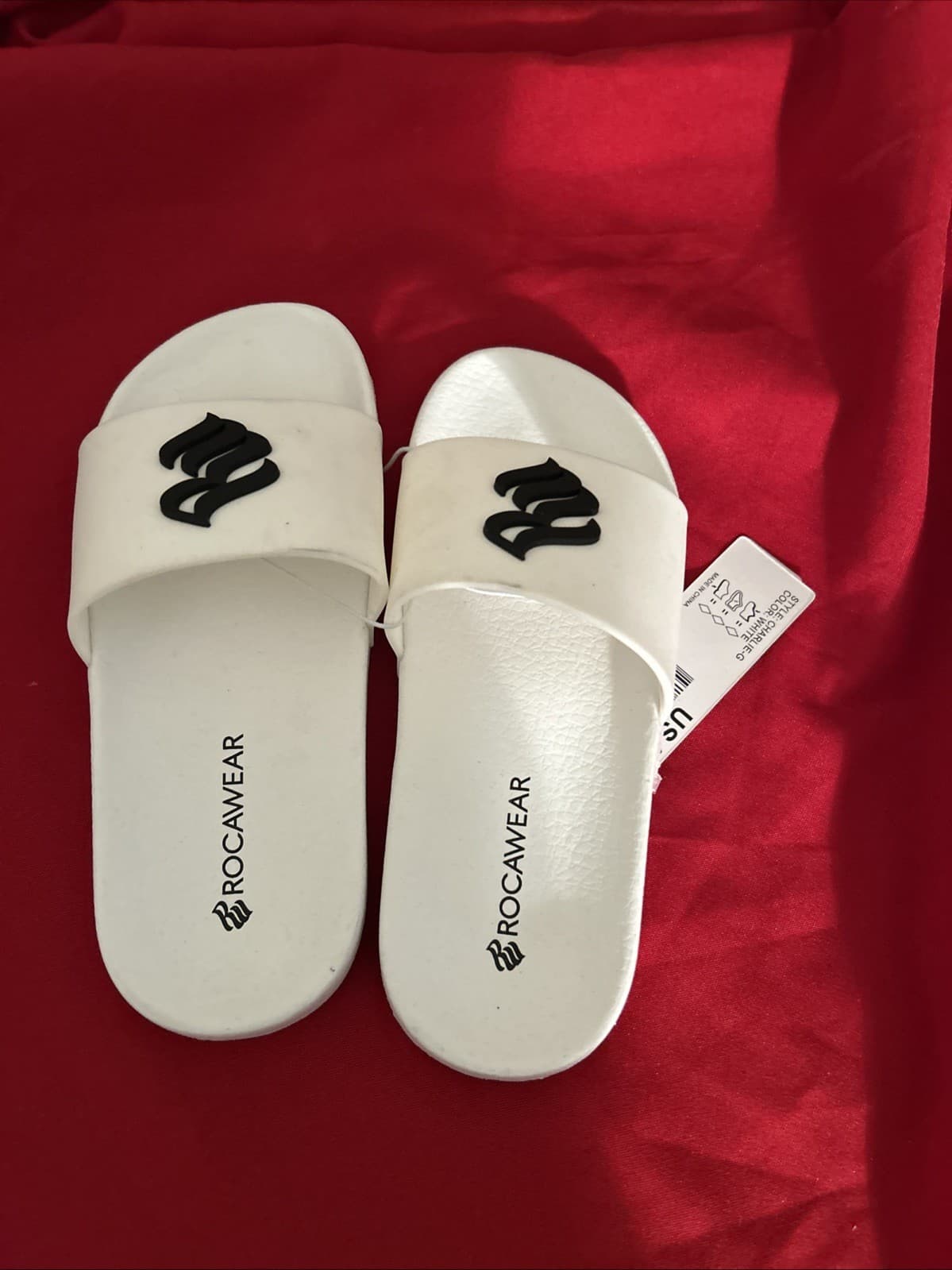 Kids Slides White And Black Rocawear NWT Size 4 Slides Boys - Thumbnail 2