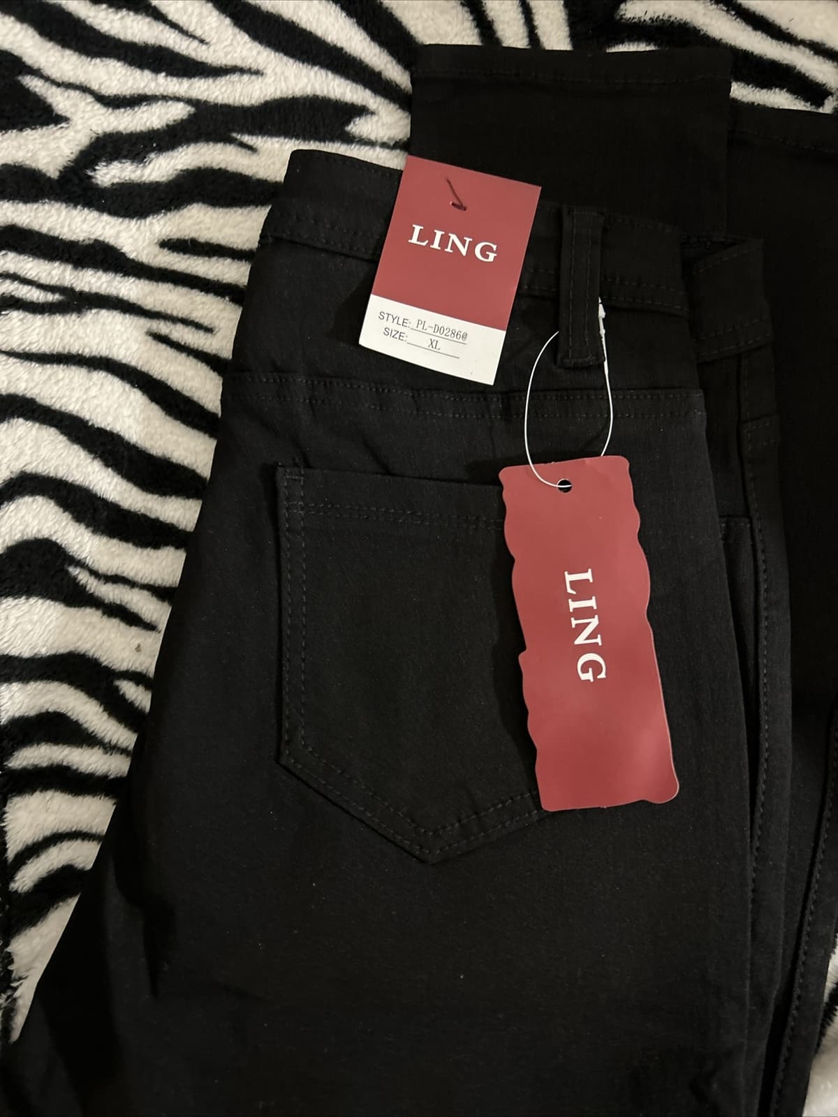 Women’s Ling Collections Skinny Jeans Black Stretch NWT Xl - Thumbnail 4