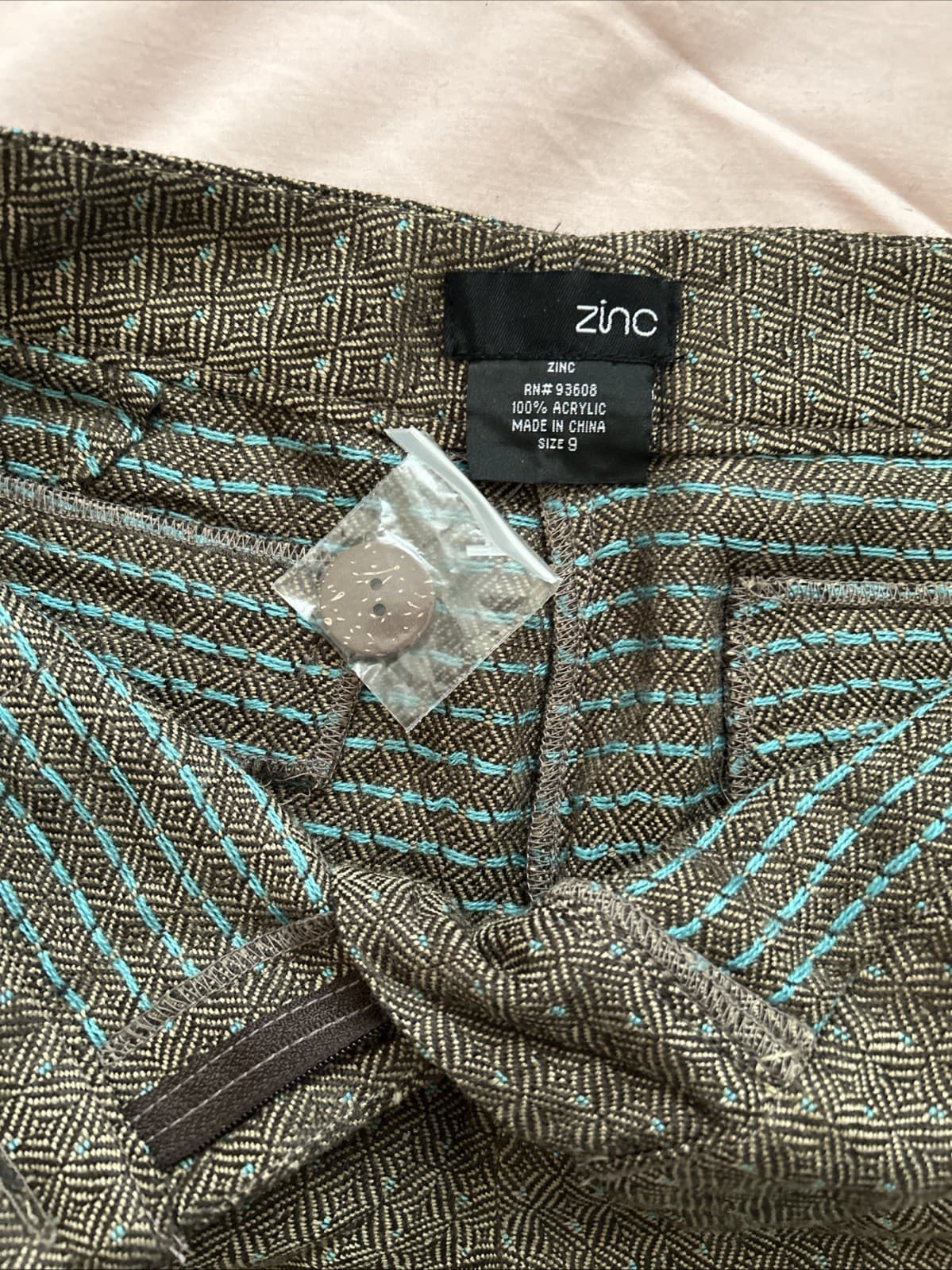 Women’s Size 9 Shorts - Thumbnail 2