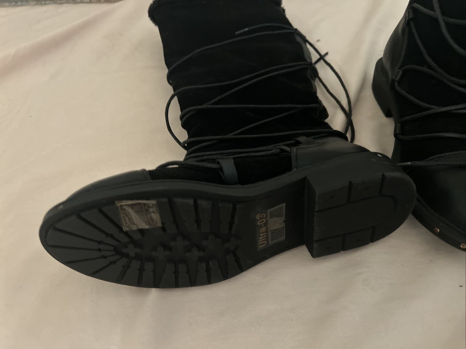 Women’s size 6 black boots new - Thumbnail 4