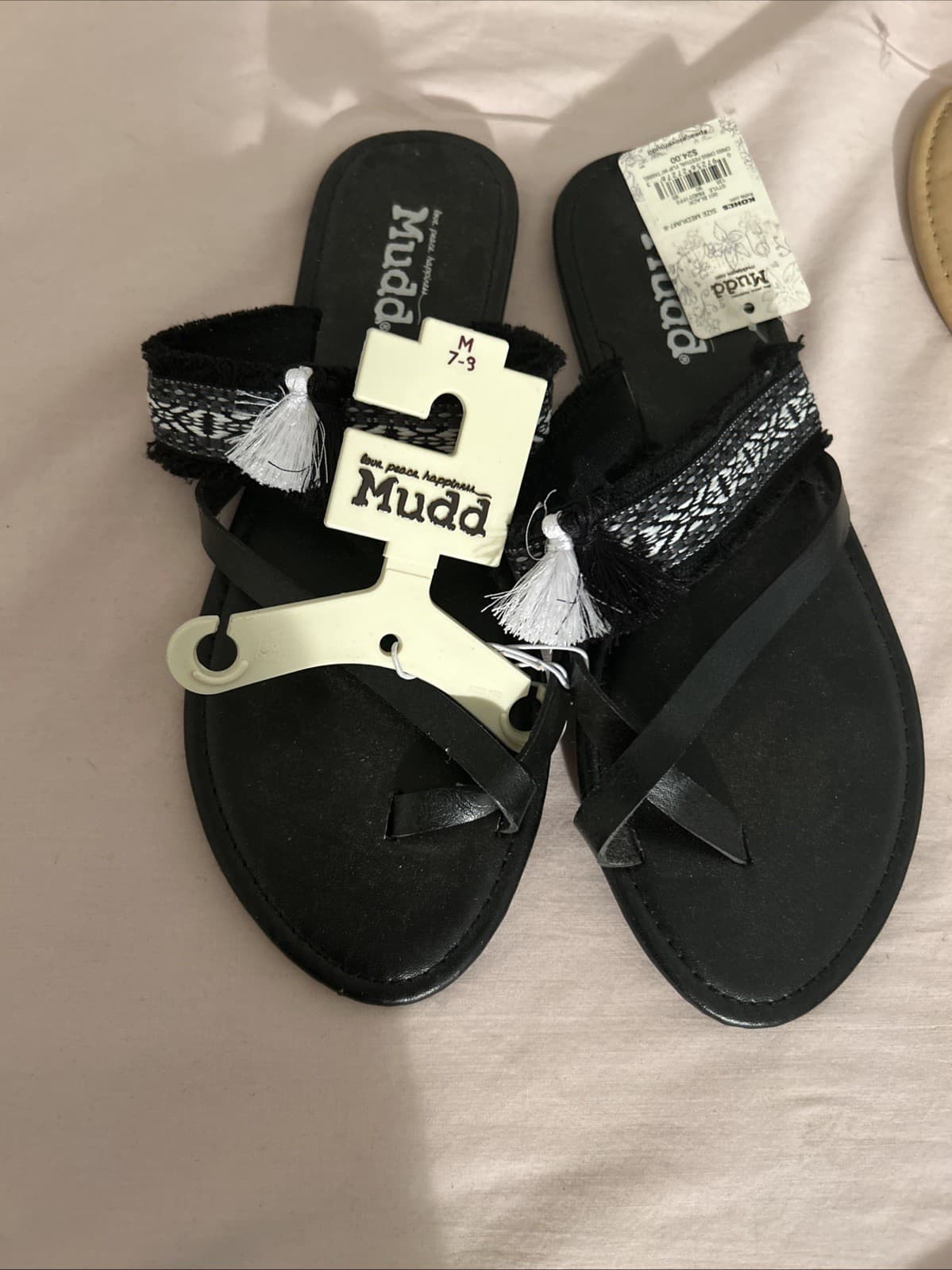 Women’s Mudd Black and White Sandals With Tassel Medium 7-8 NWT - Thumbnail 3